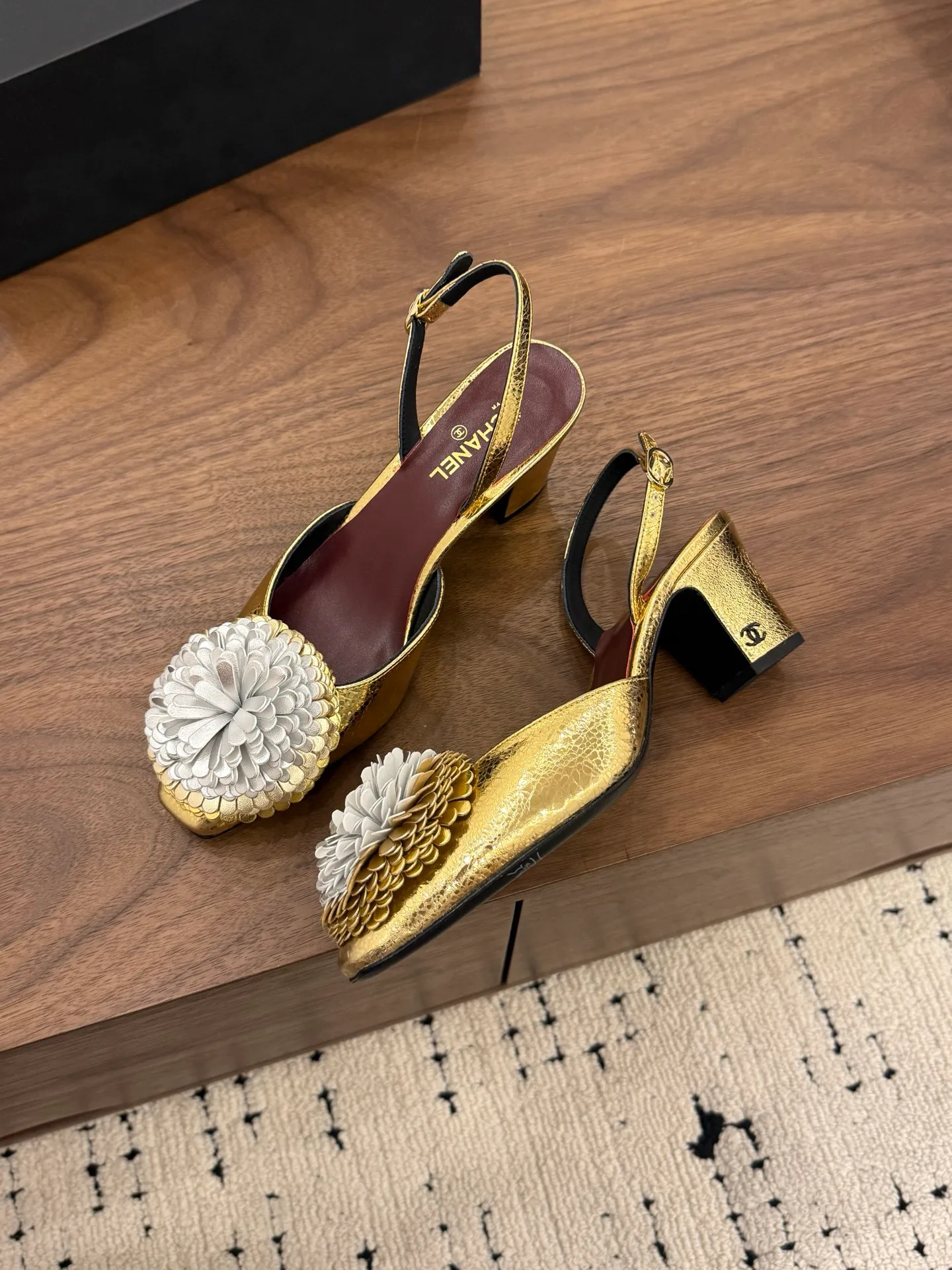 Сандалии Женские Chanel 13444911