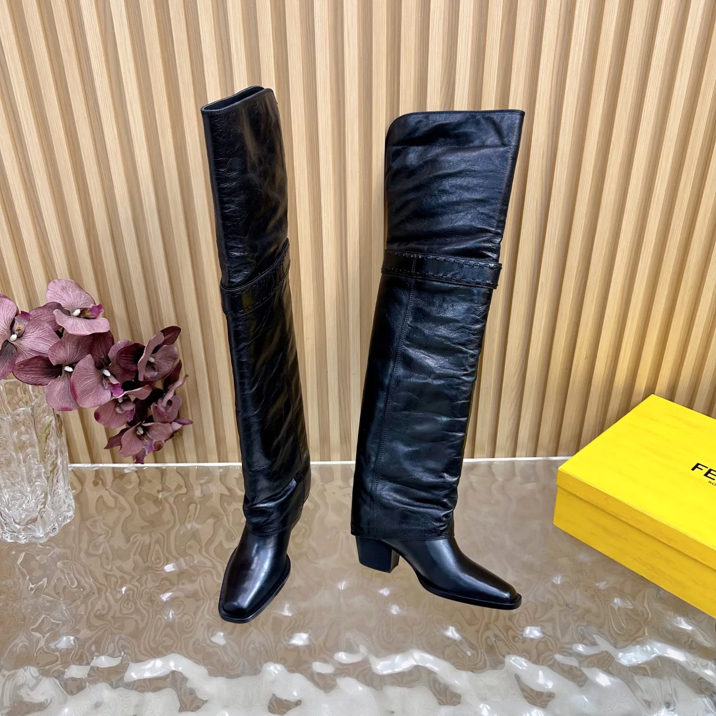 Сапоги Женские Fendi 18235460