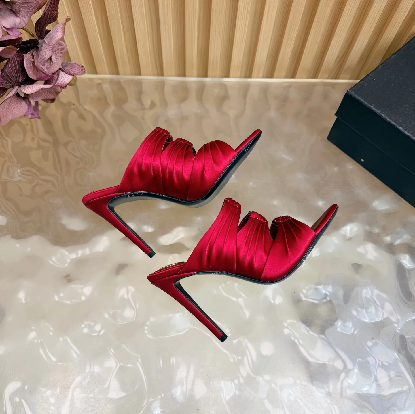 Босоножки Женские Saint Laurent 11660381