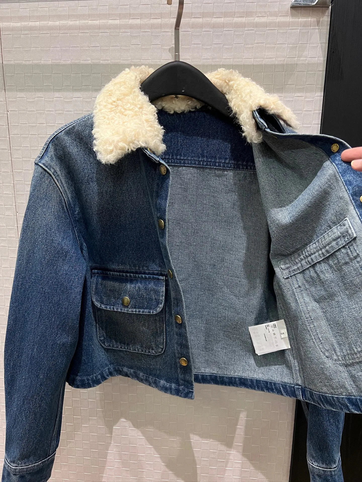 Куртки И Пуховики Женские Moncler 18778405