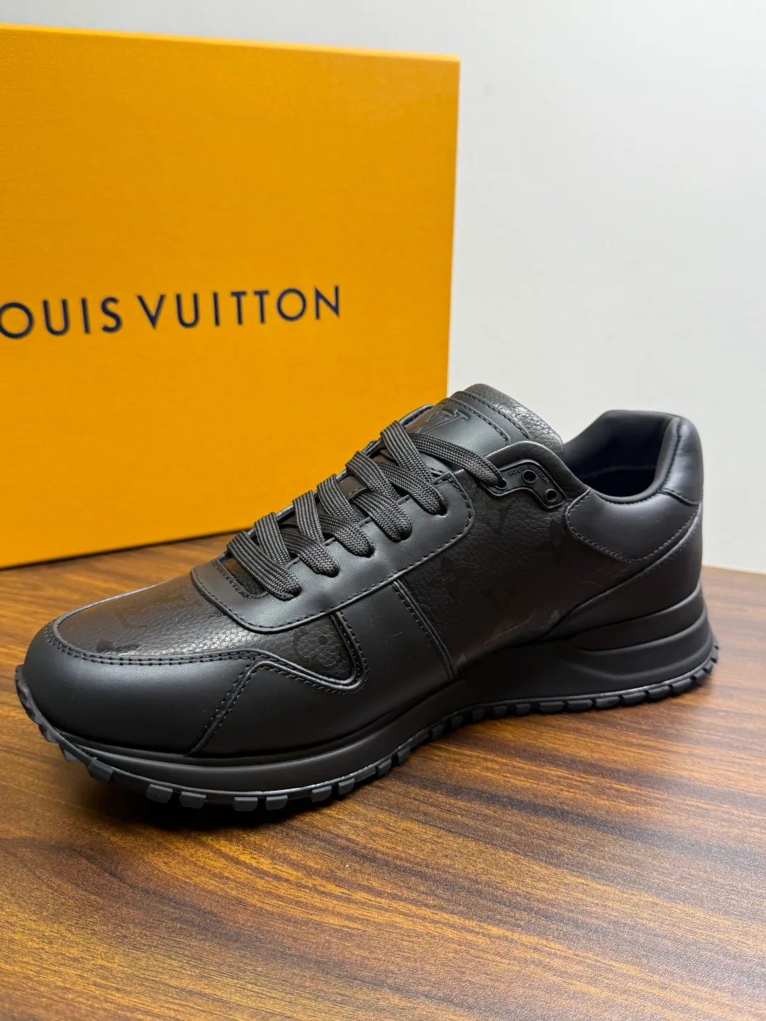 Кроссовки Мужские Louis Vuitton 20143424