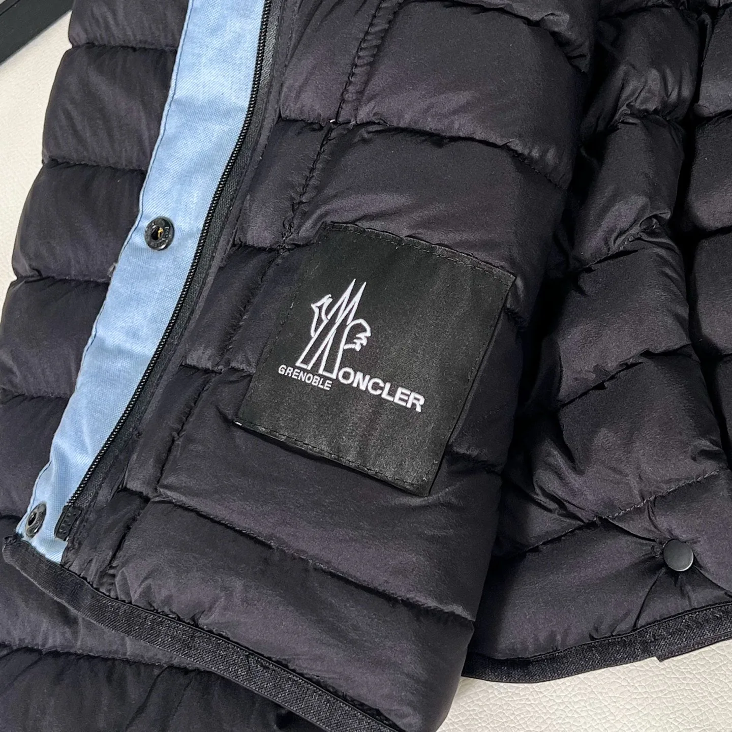 Куртки И Пуховики Женские Moncler 19225057