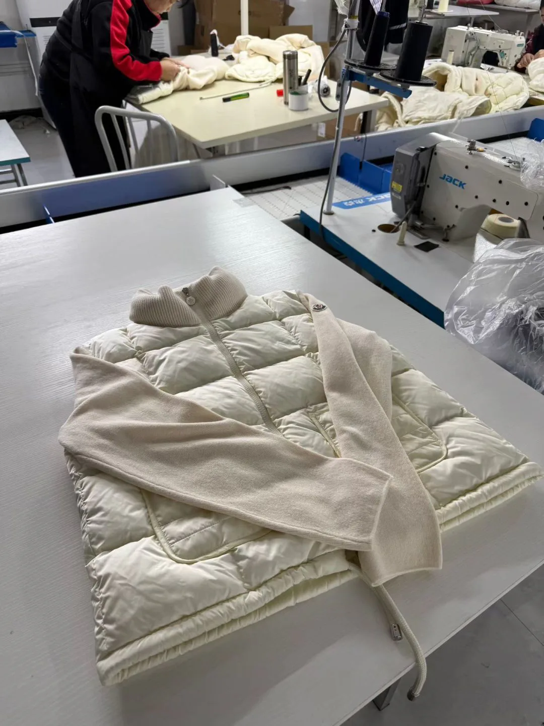 Куртки И Пуховики Женские Moncler 18722814