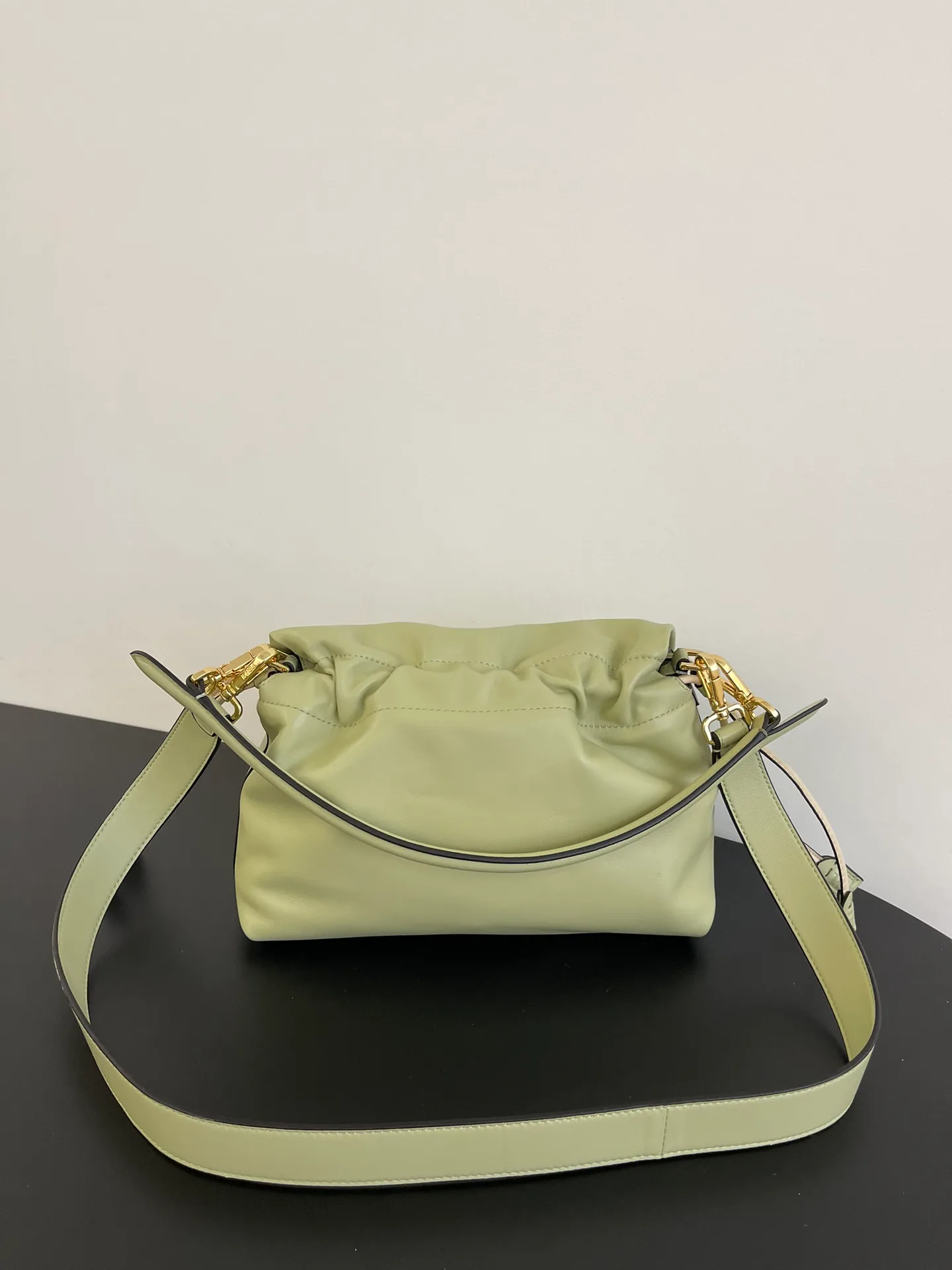 Классические Сумки Женские Fendi 13546213