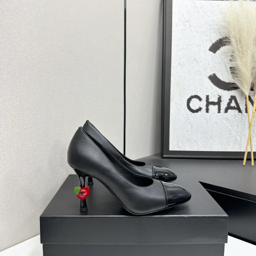 Туфли Женские Chanel 18083709