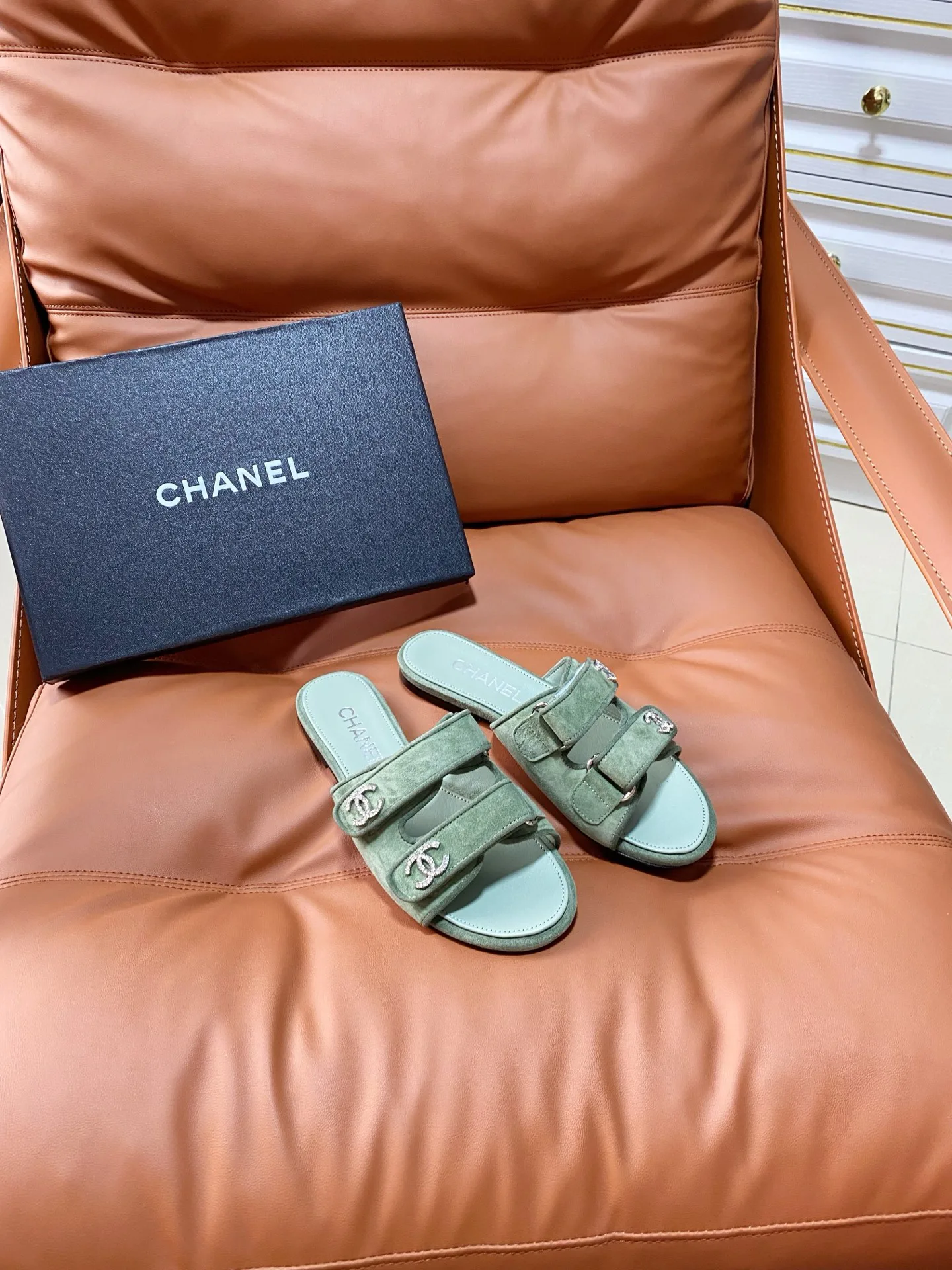 Шлепанцы Женские Chanel 13454356