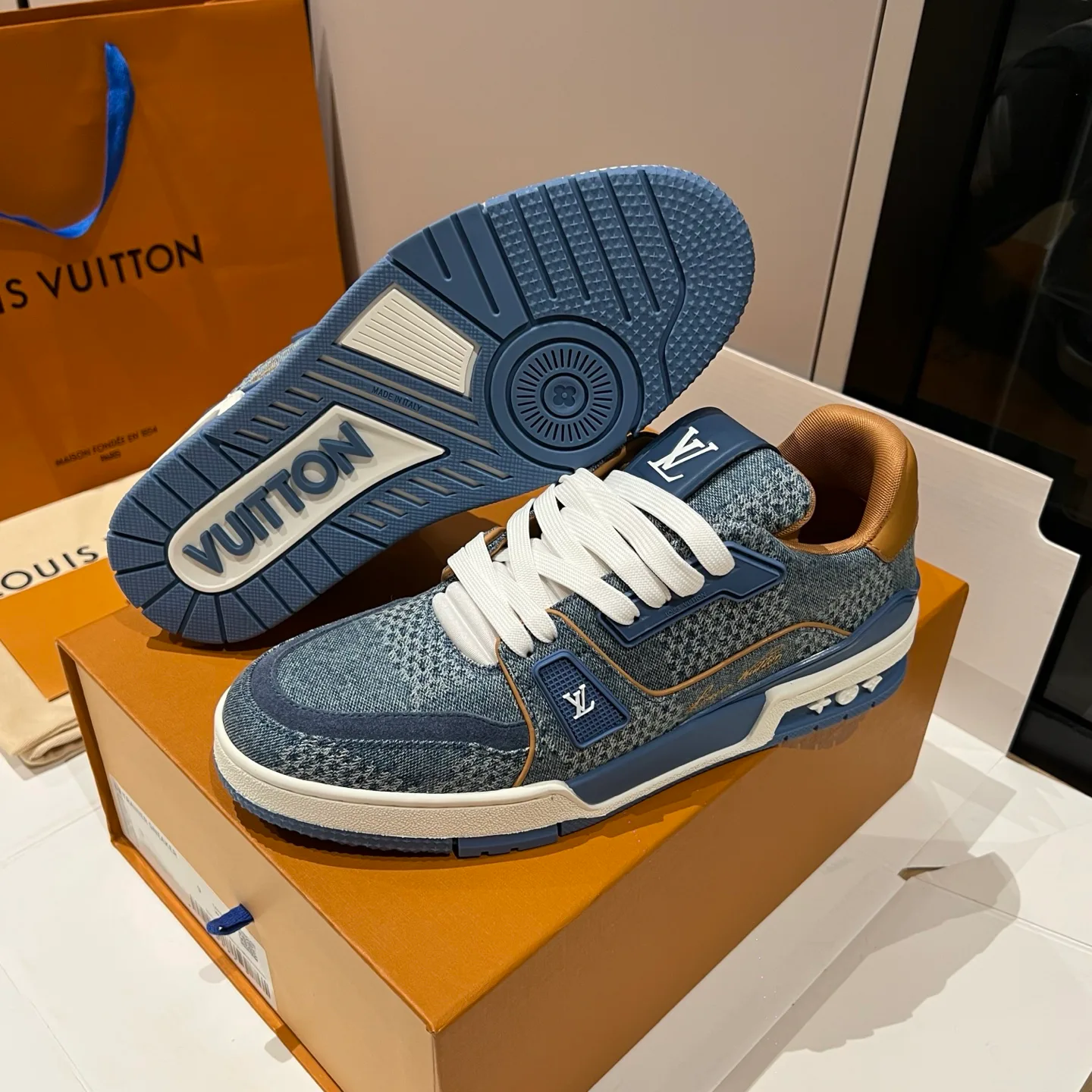 Кроссовки Женские Louis Vuitton 357915