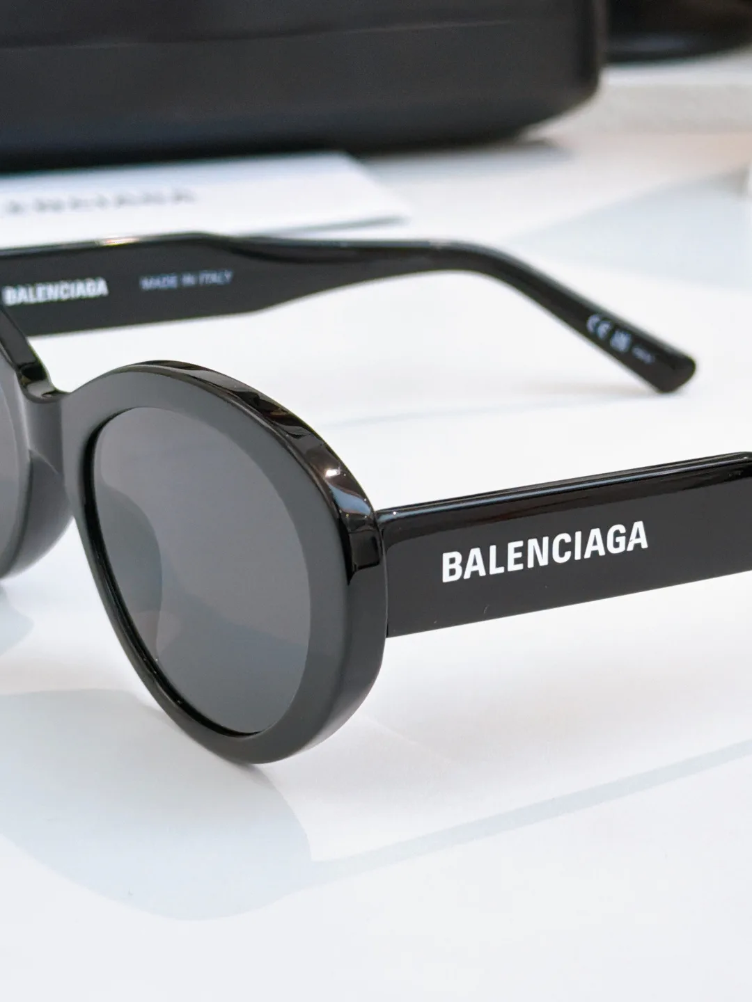 Очки Balenciaga 18369965