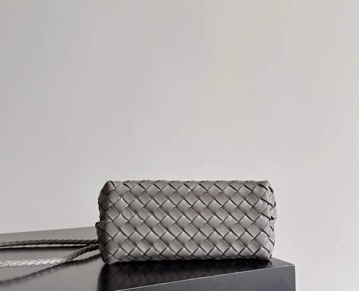 Классические Сумки Женские Bottega Veneta 17792057