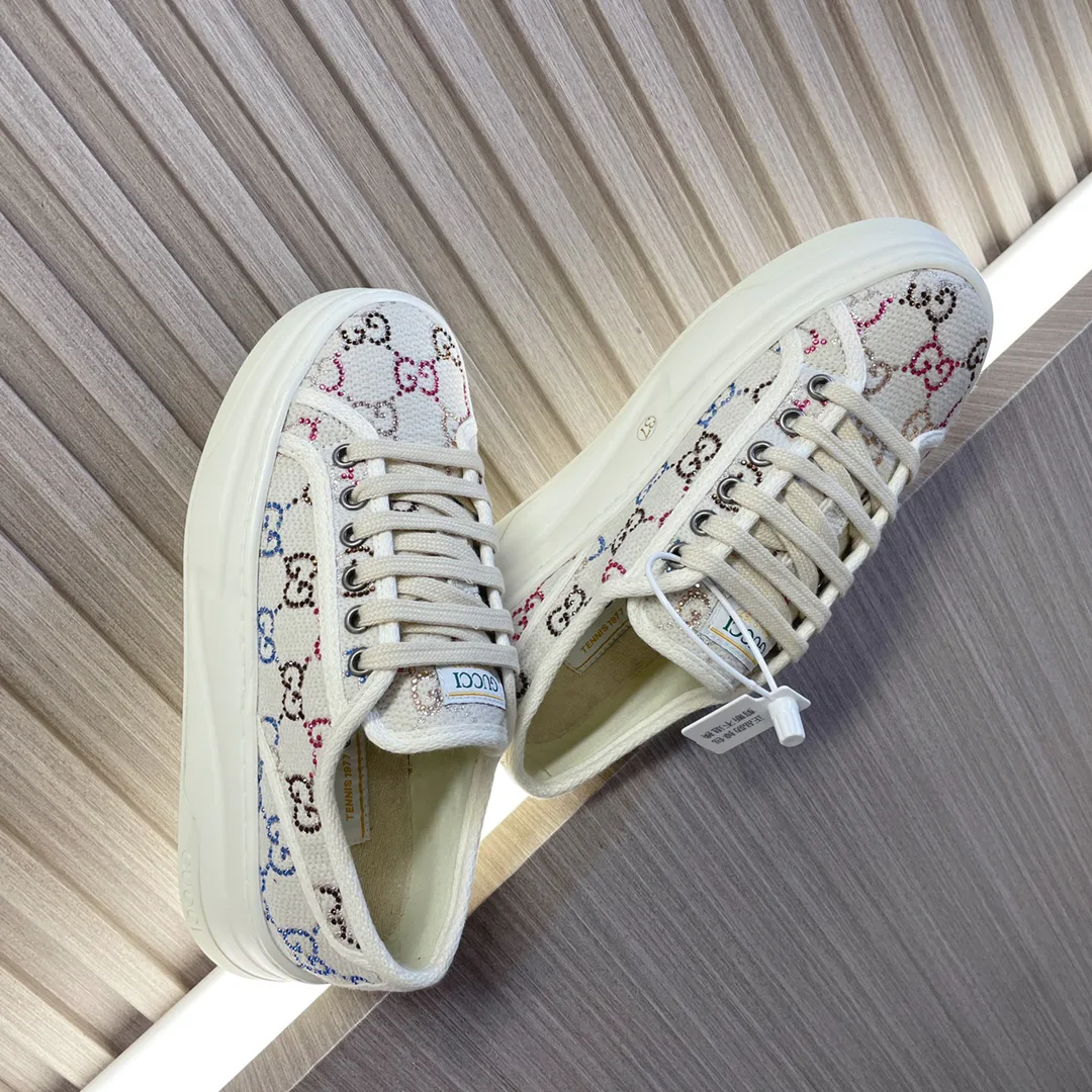 Кроссовки Женские Gucci 19691222