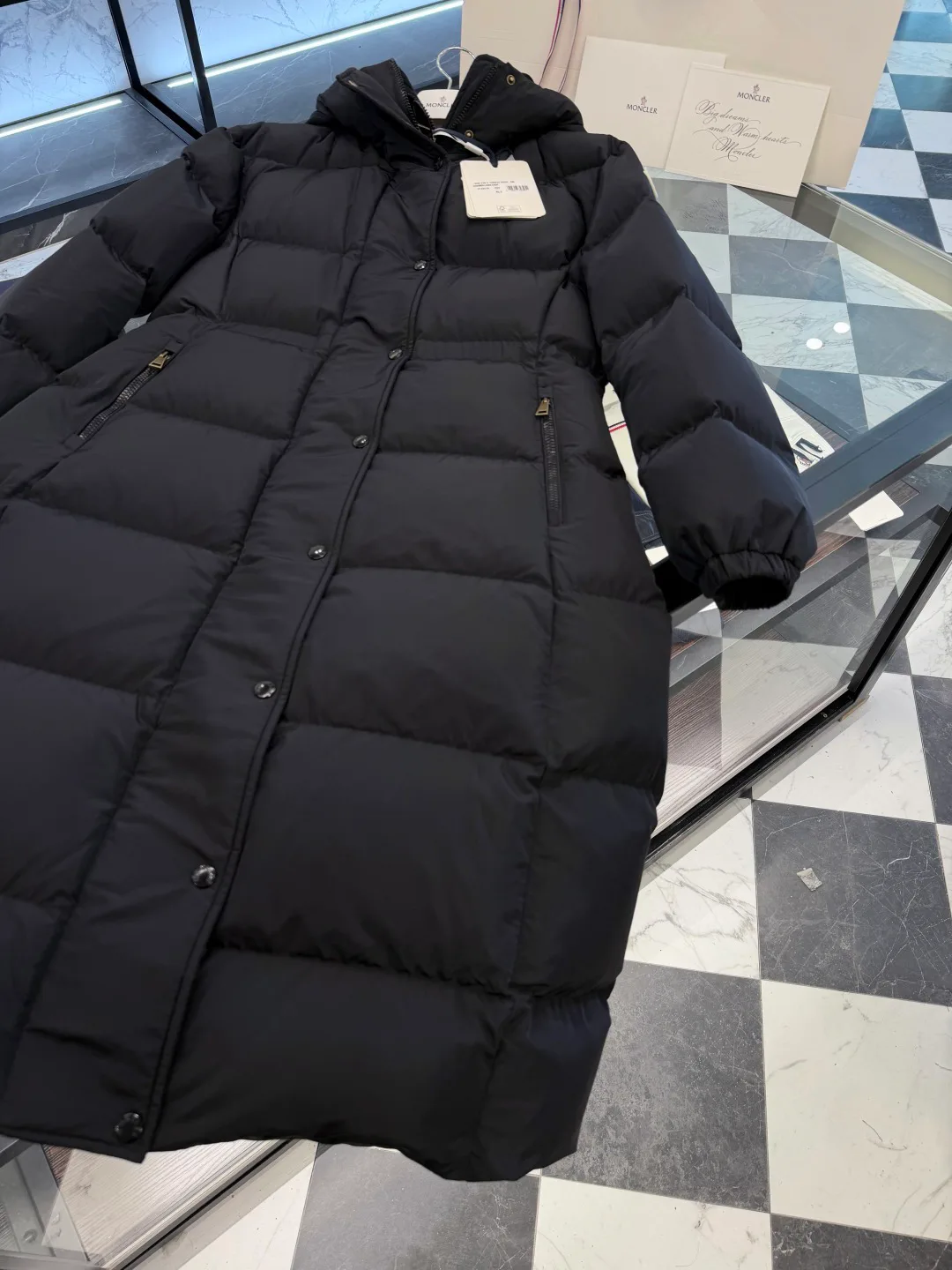 Куртки И Пуховики Женские Moncler 18946178