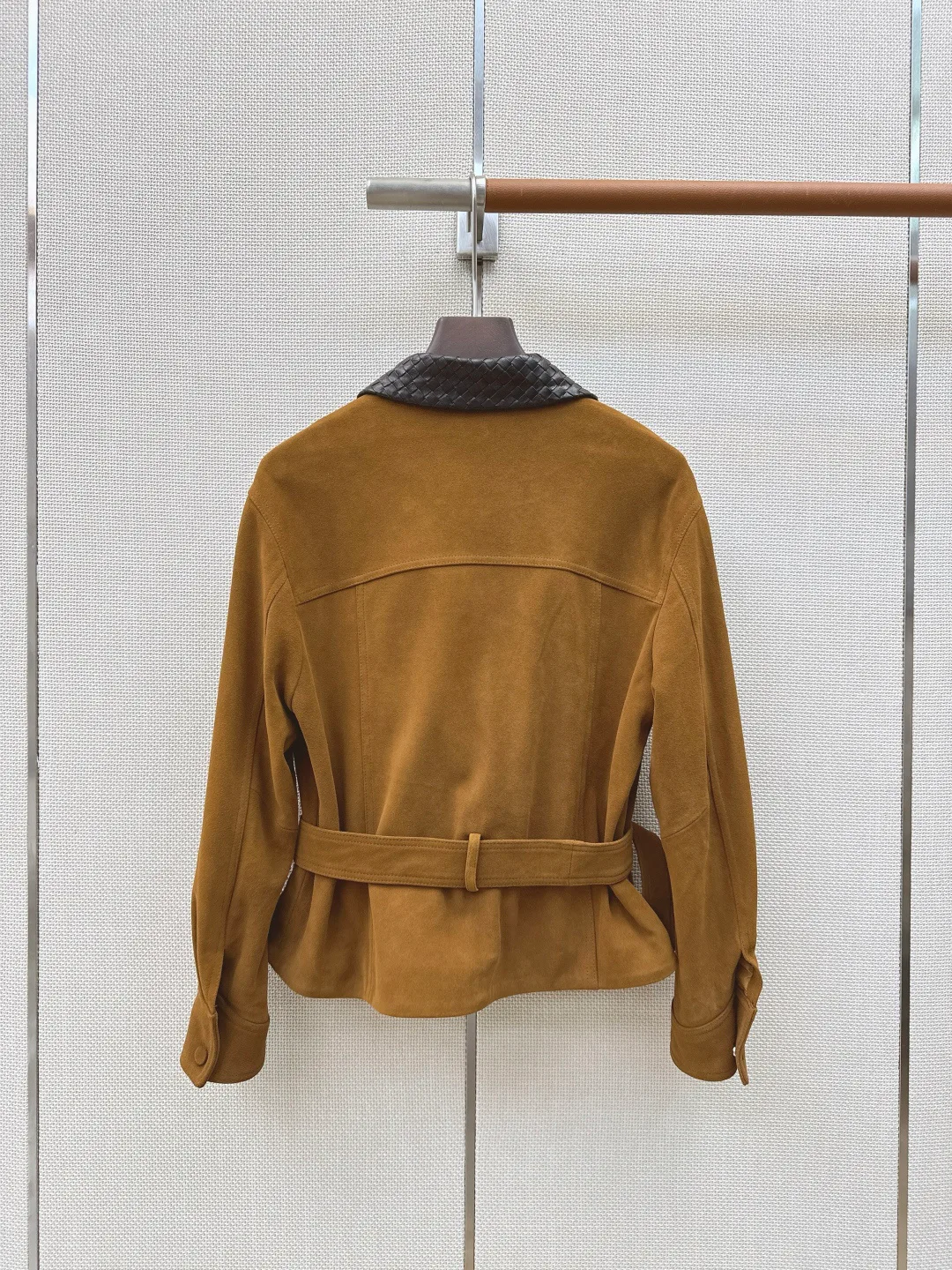 Кожаные Куртки И Дублёнки Женские Bottega Veneta 18094453