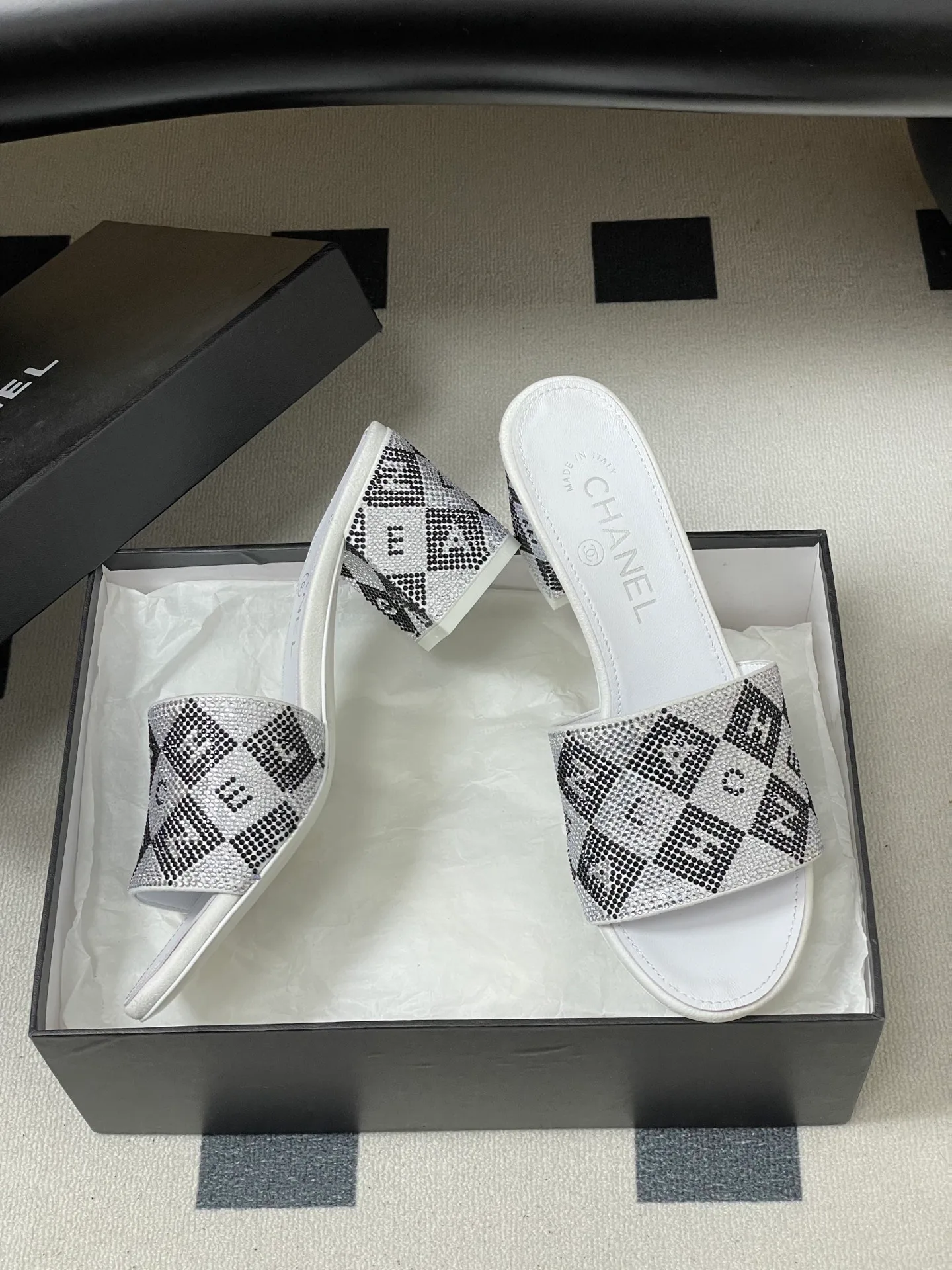Босоножки Женские Chanel 10993955