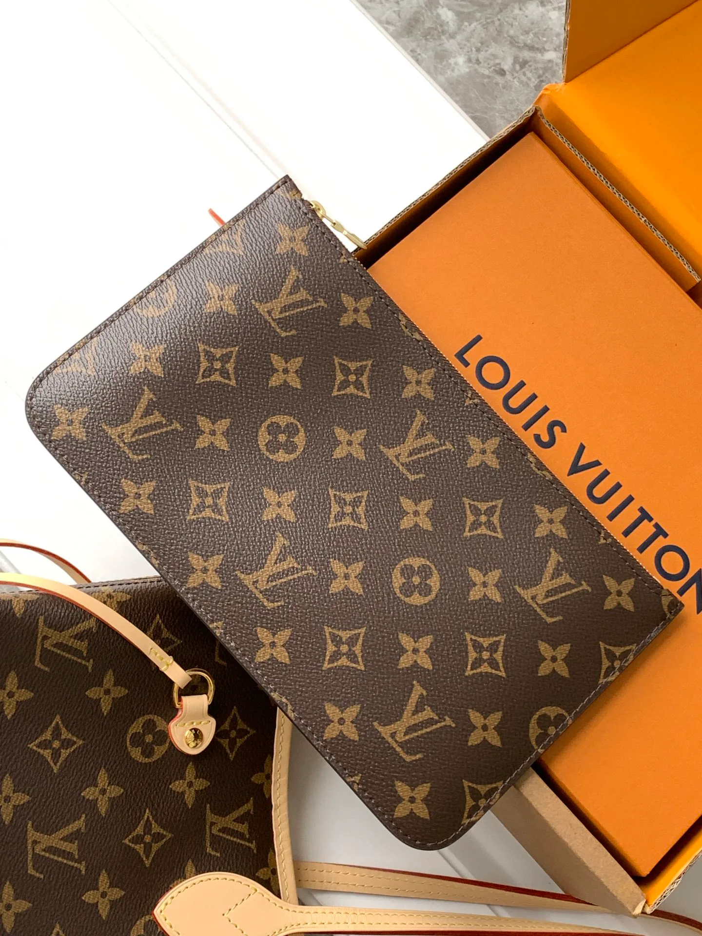 Классические Сумки Женские Louis Vuitton 18156580