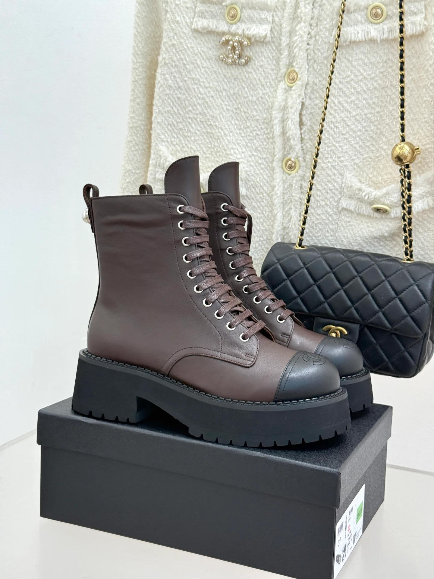 Ботинки Женские Chanel 19570325