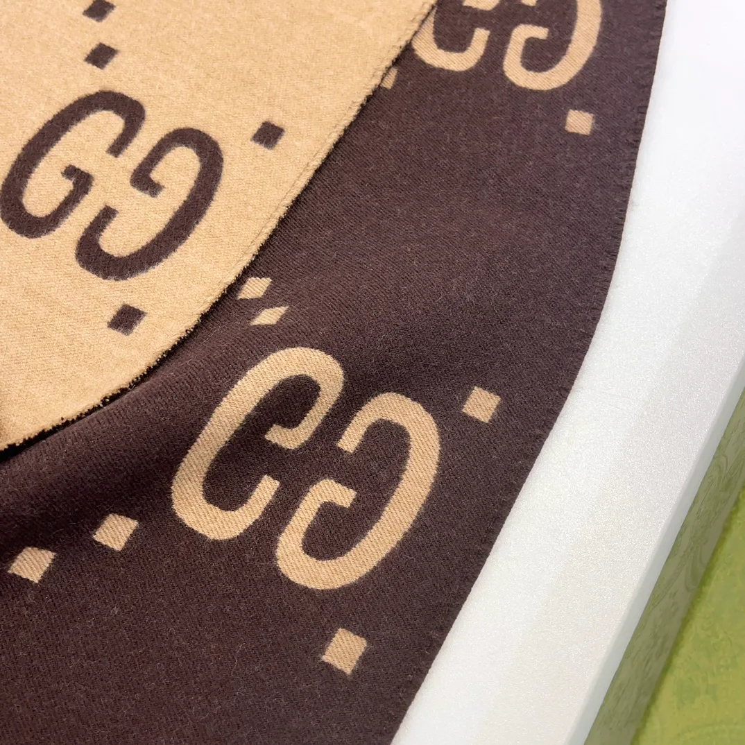 Шарфы Gucci 673691