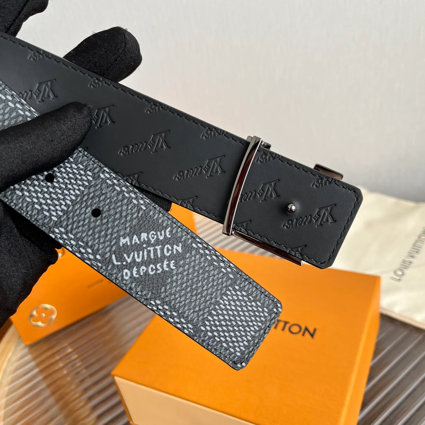 Ремни Louis Vuitton 10399072