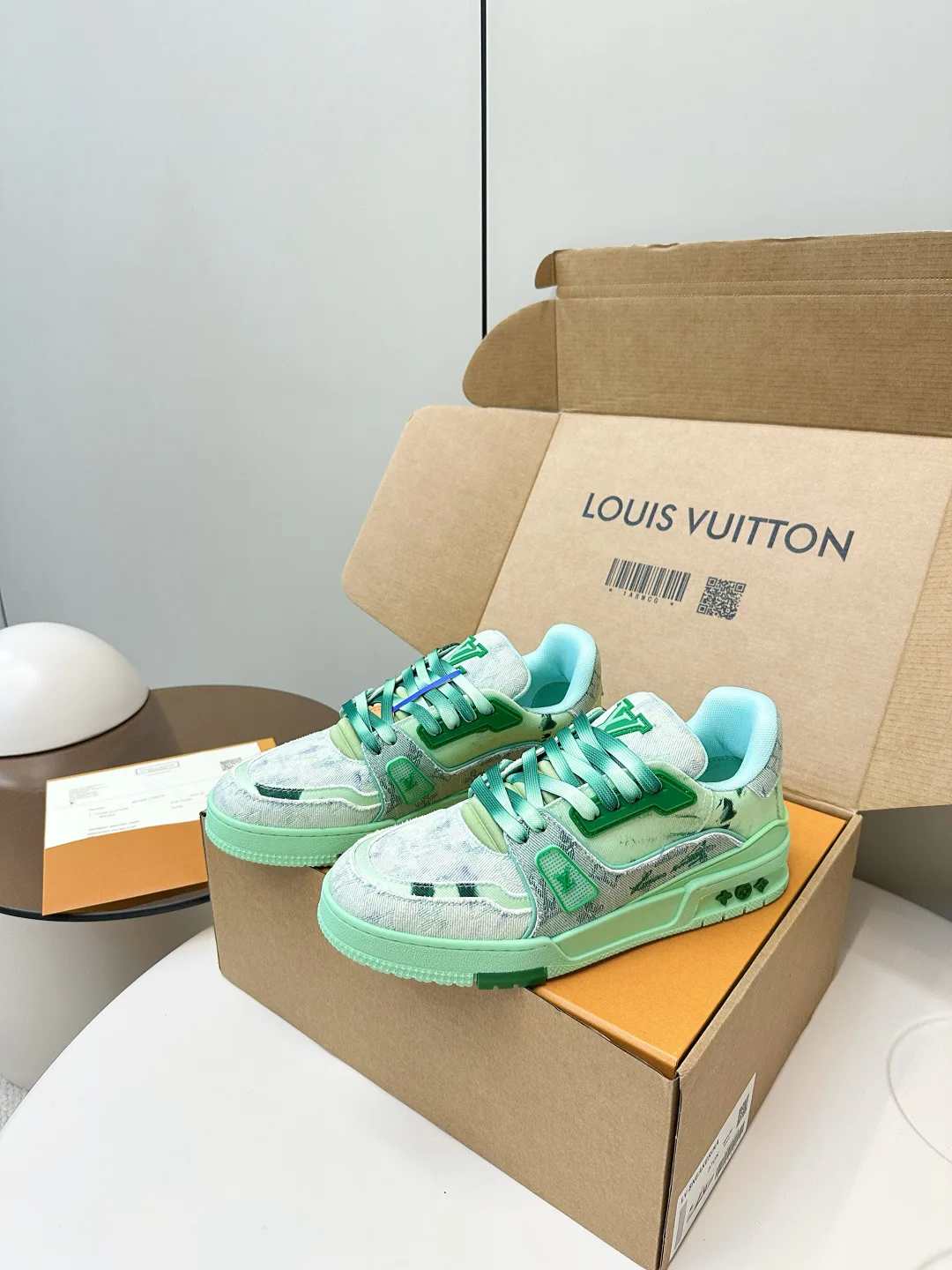 Кроссовки Женские Louis Vuitton 11778714