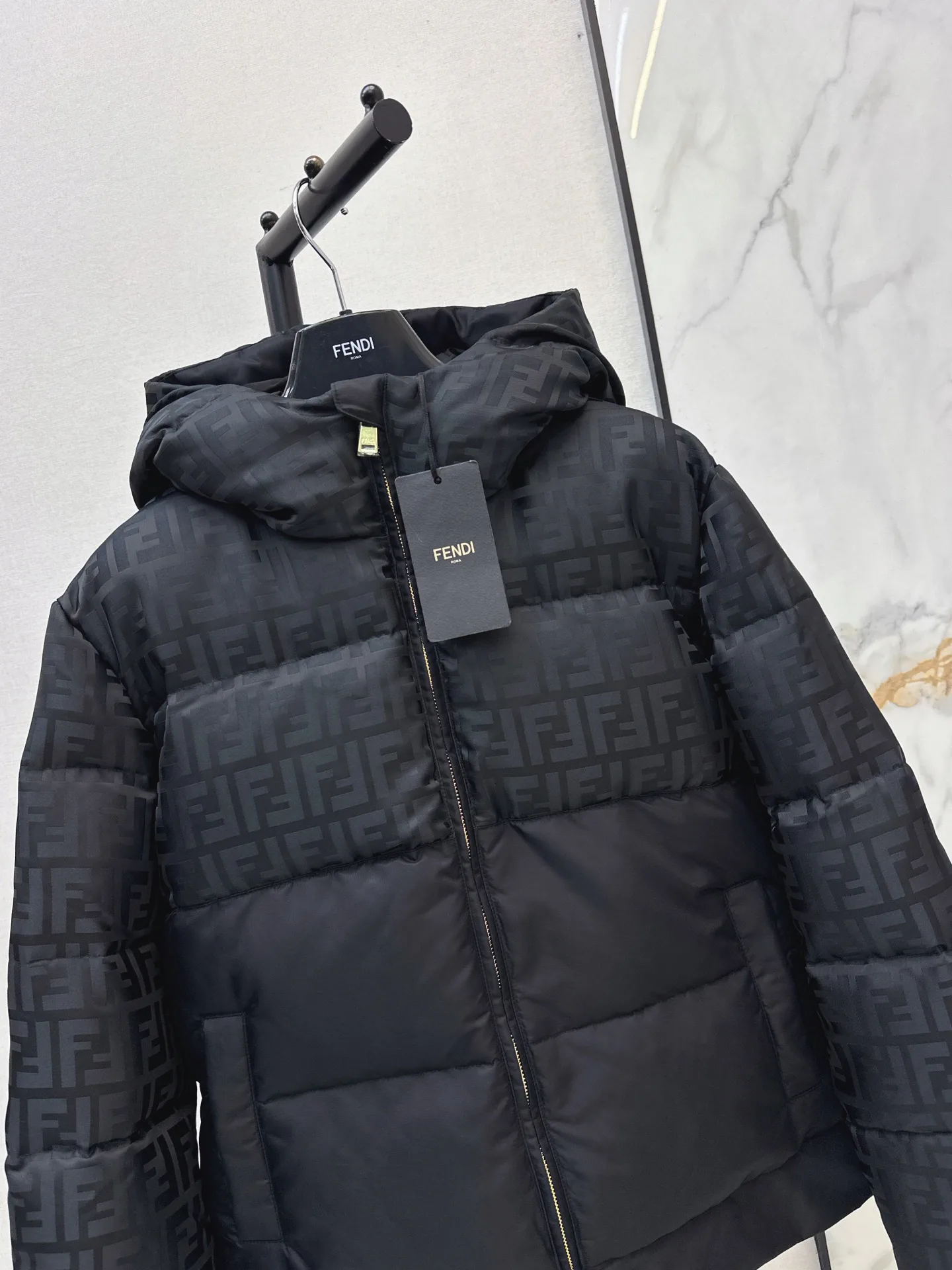Куртки И Пуховики Женские Fendi 18253128