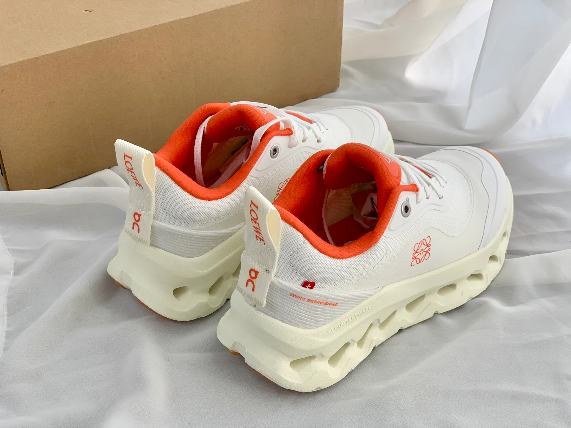 Кроссовки Женские Loewe 112853