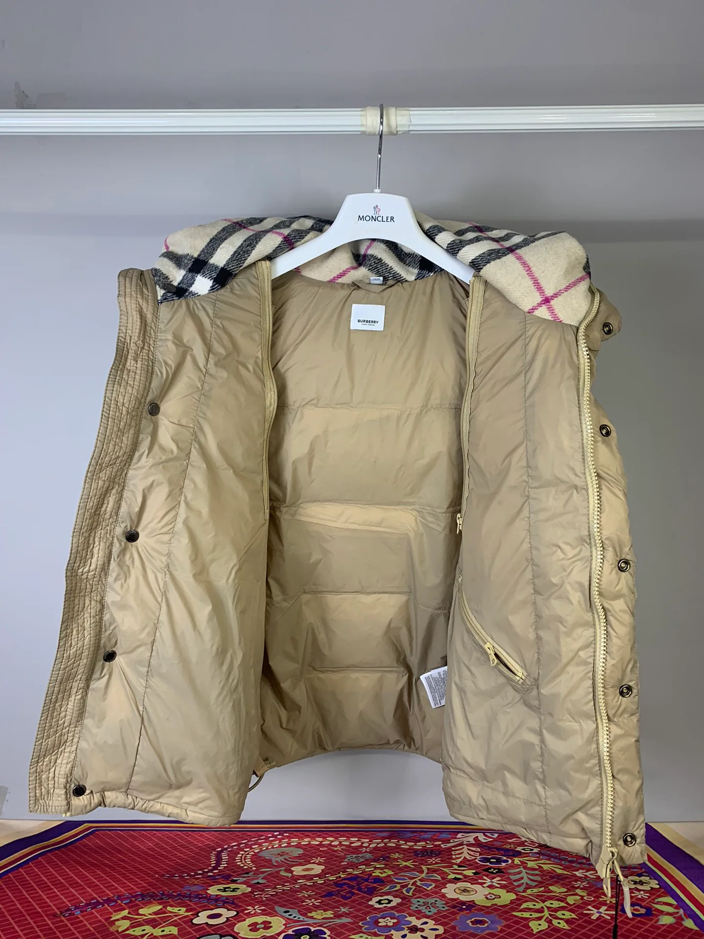 Куртки И Пуховики Женские Burberry 18597075