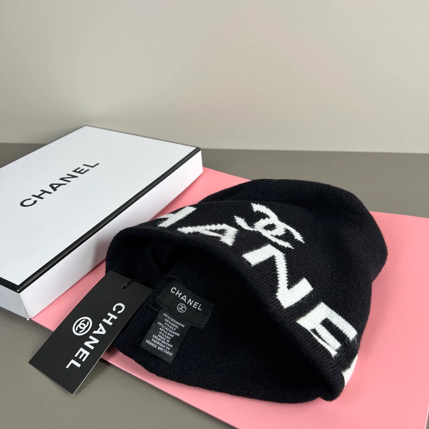 Головные Уборы Chanel 18093225