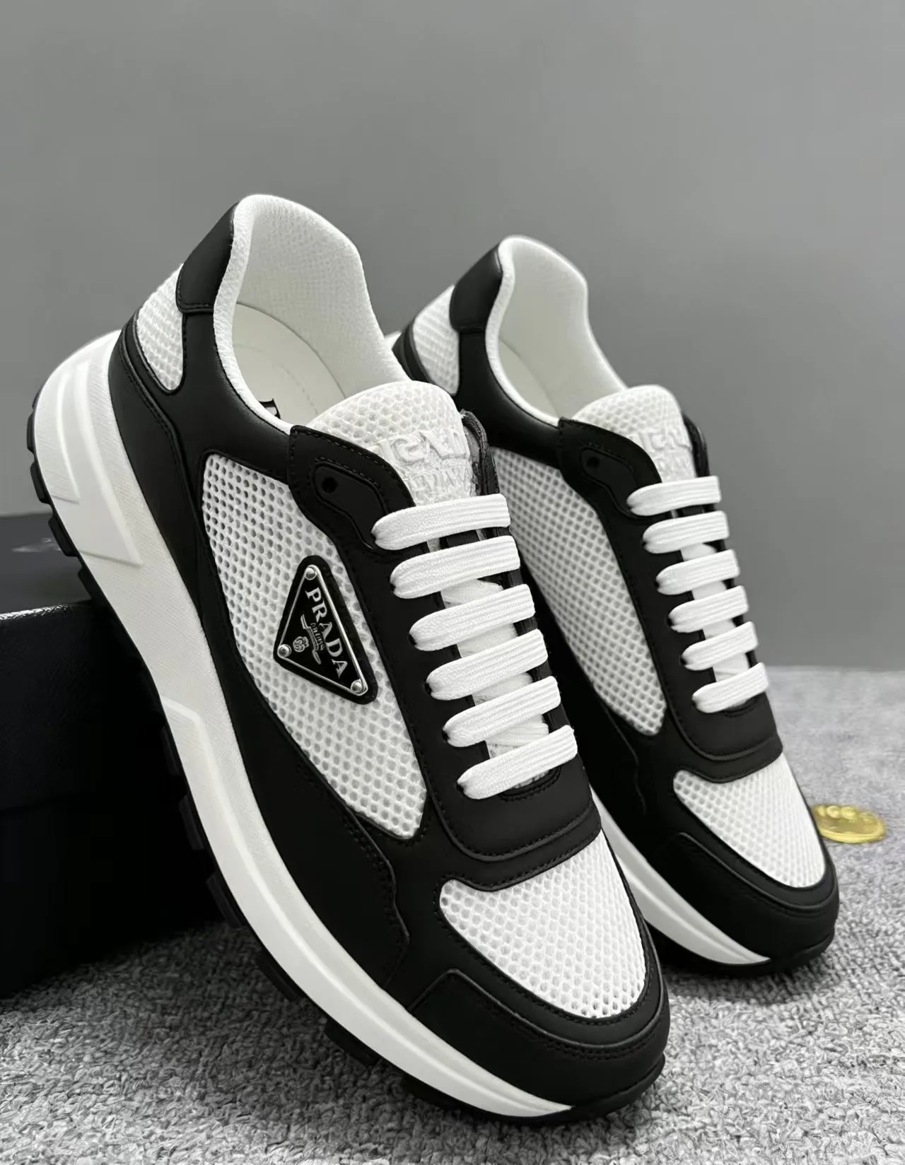 Кроссовки Мужские Prada 13065708