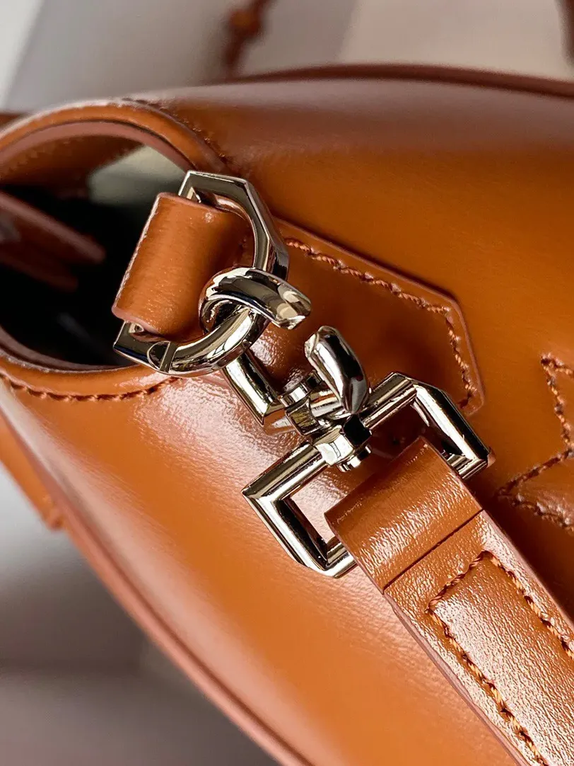 Сумки На Ремне Женские Givenchy 17434