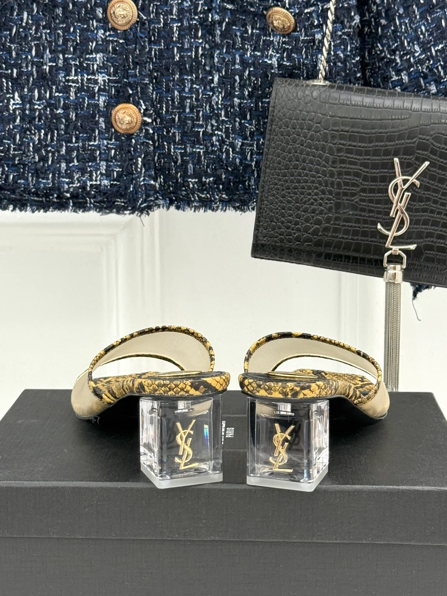 Босоножки Женские Saint Laurent 17024887