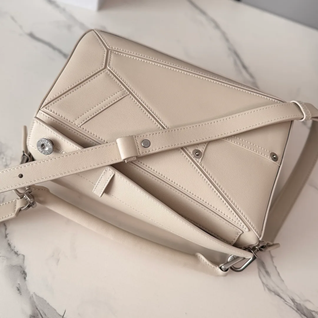 Сумки На Ремне Женские Loewe 11674514