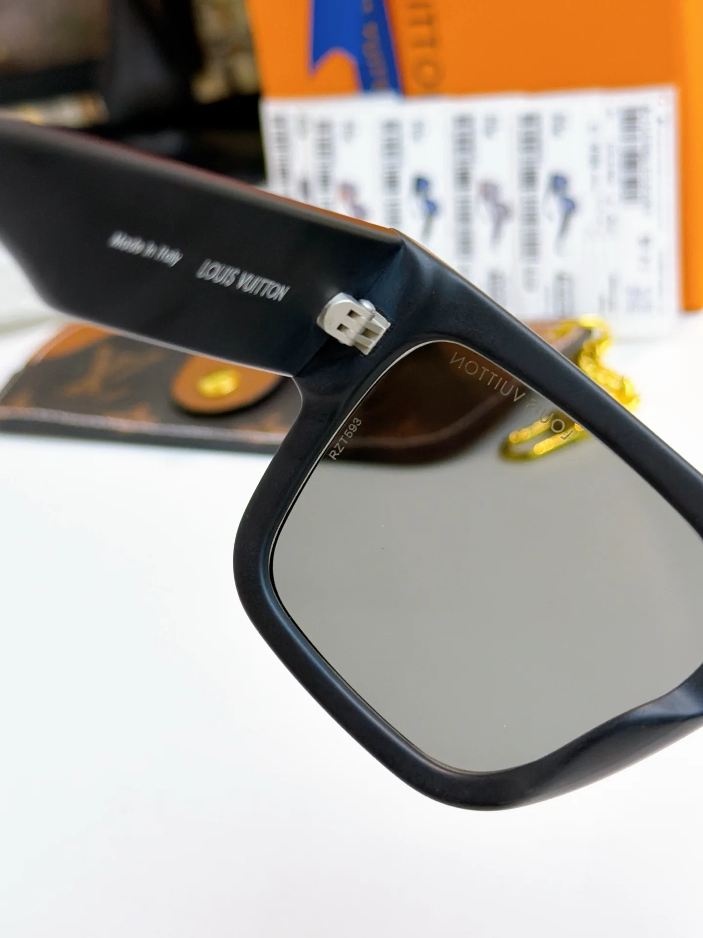 Очки Louis Vuitton 13084811