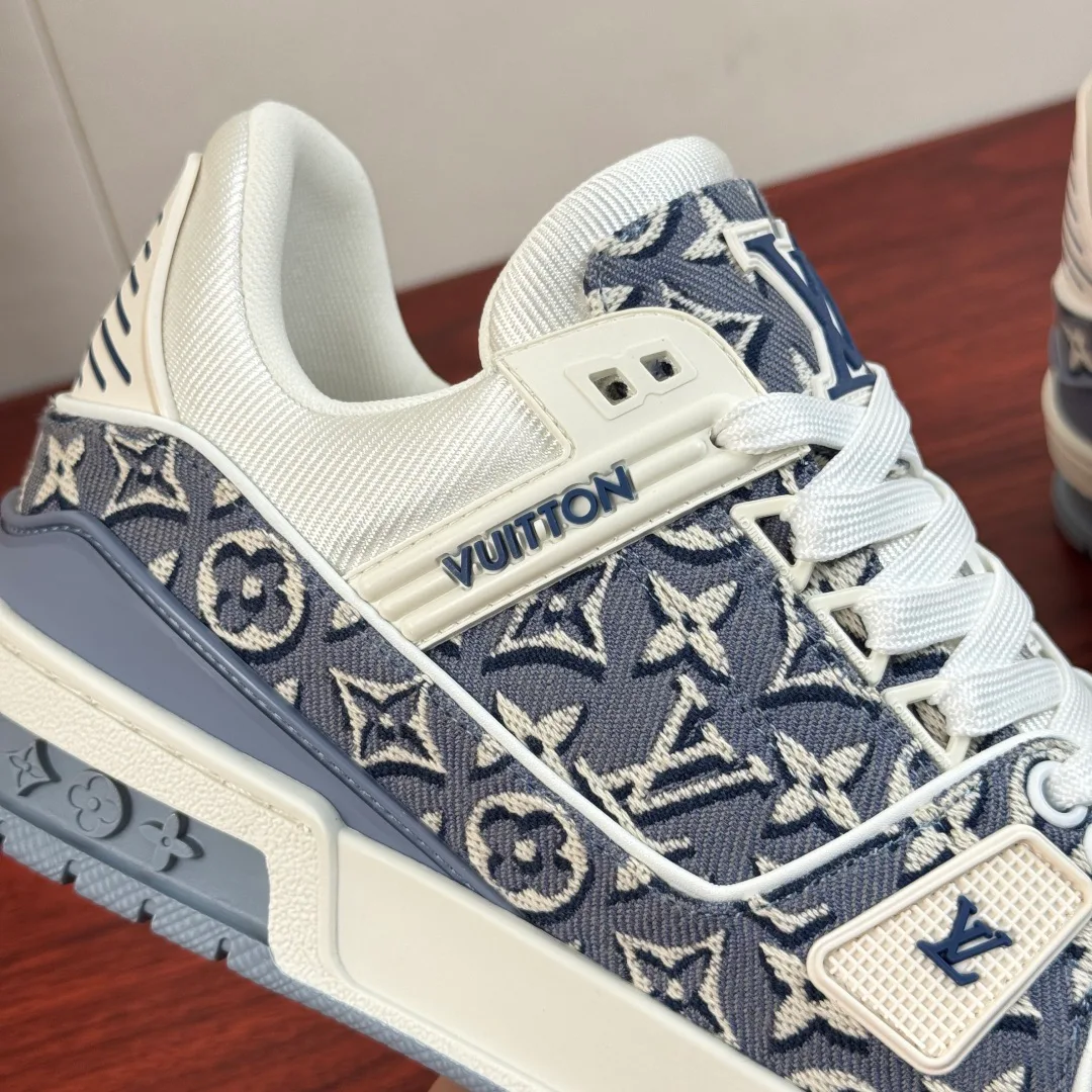 Кроссовки Мужские Louis Vuitton 18580861