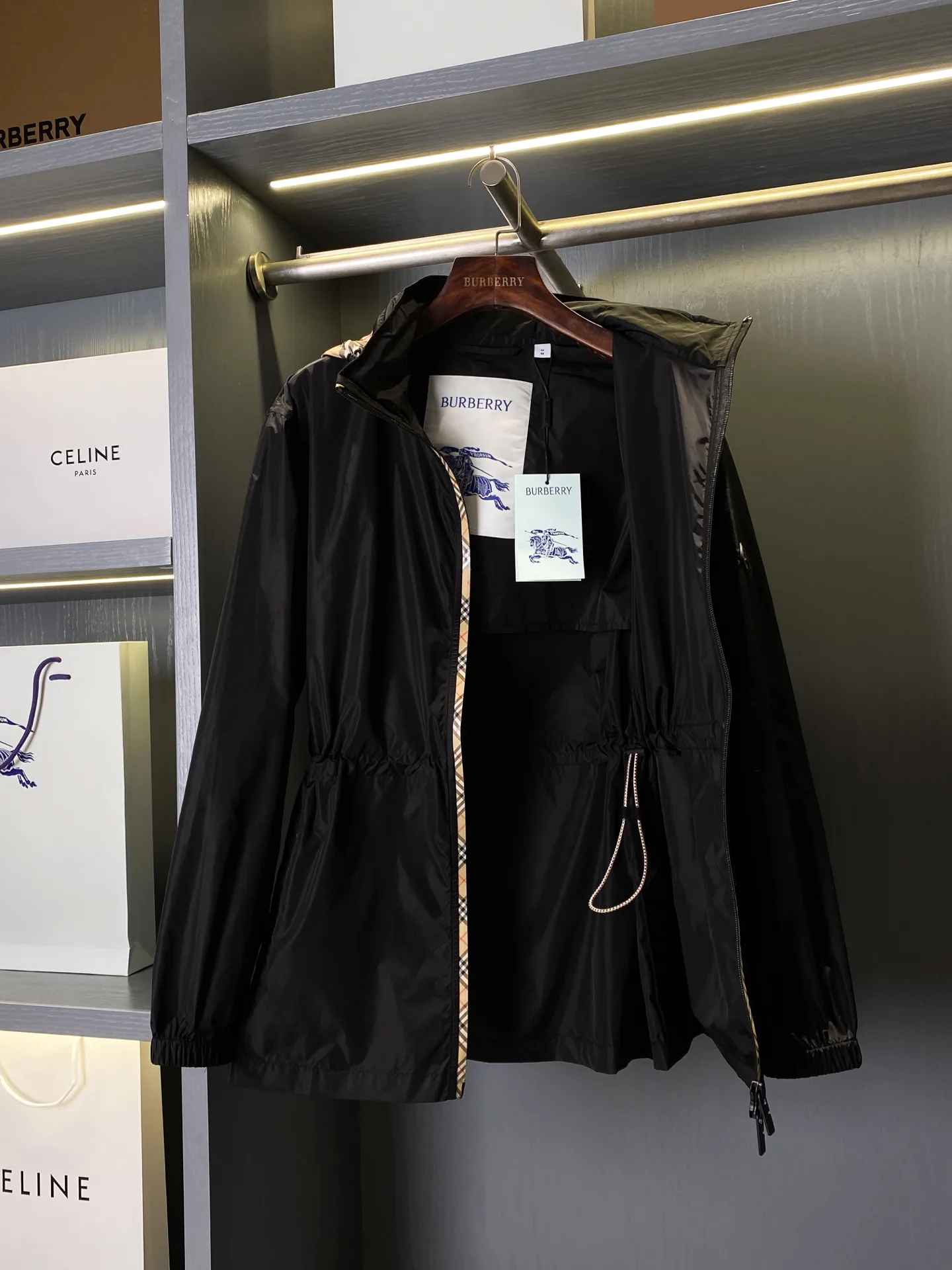 Куртки И Пуховики Женские Burberry 12778565