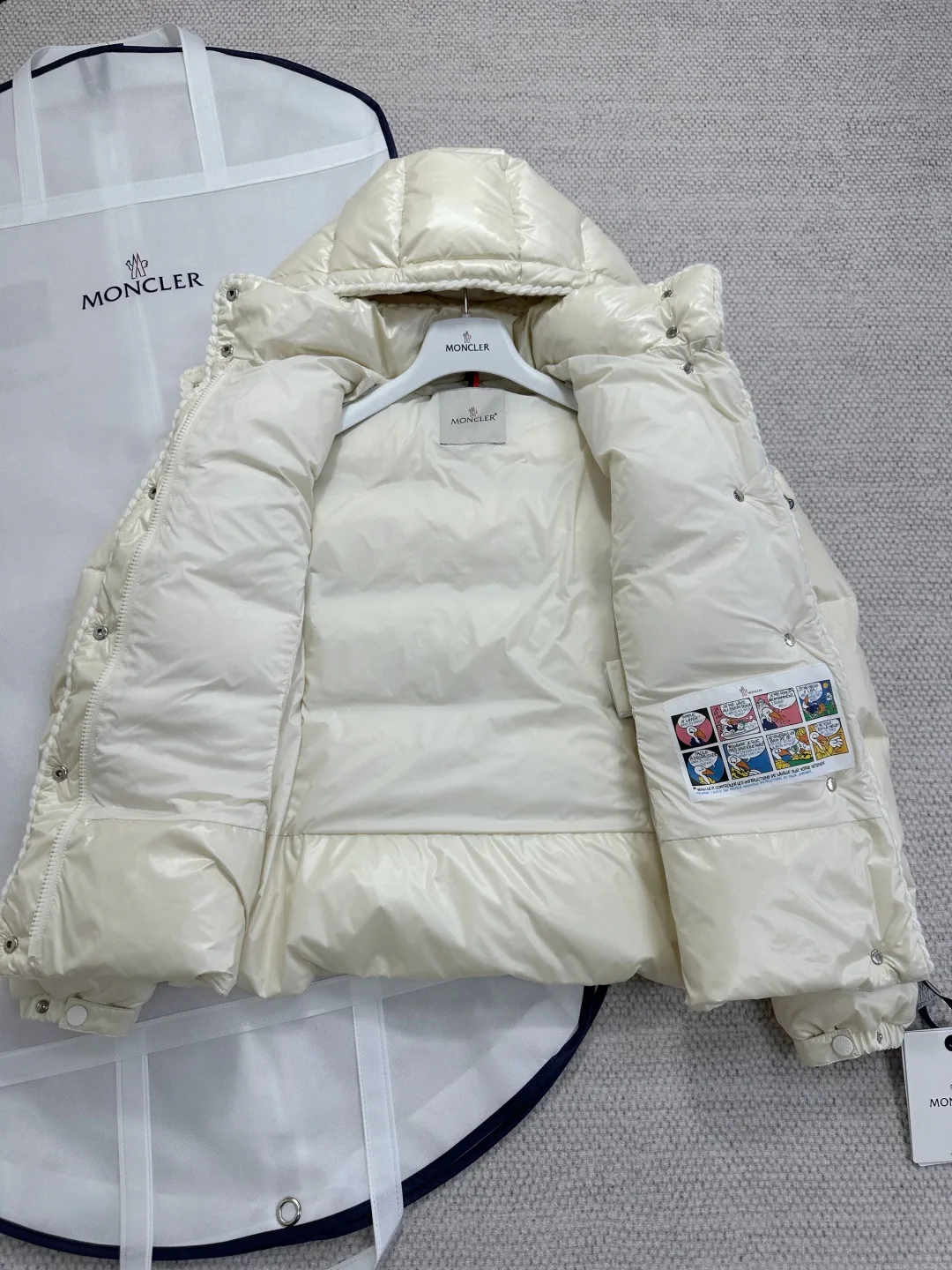 Куртки И Пуховики Женские Moncler 4627599