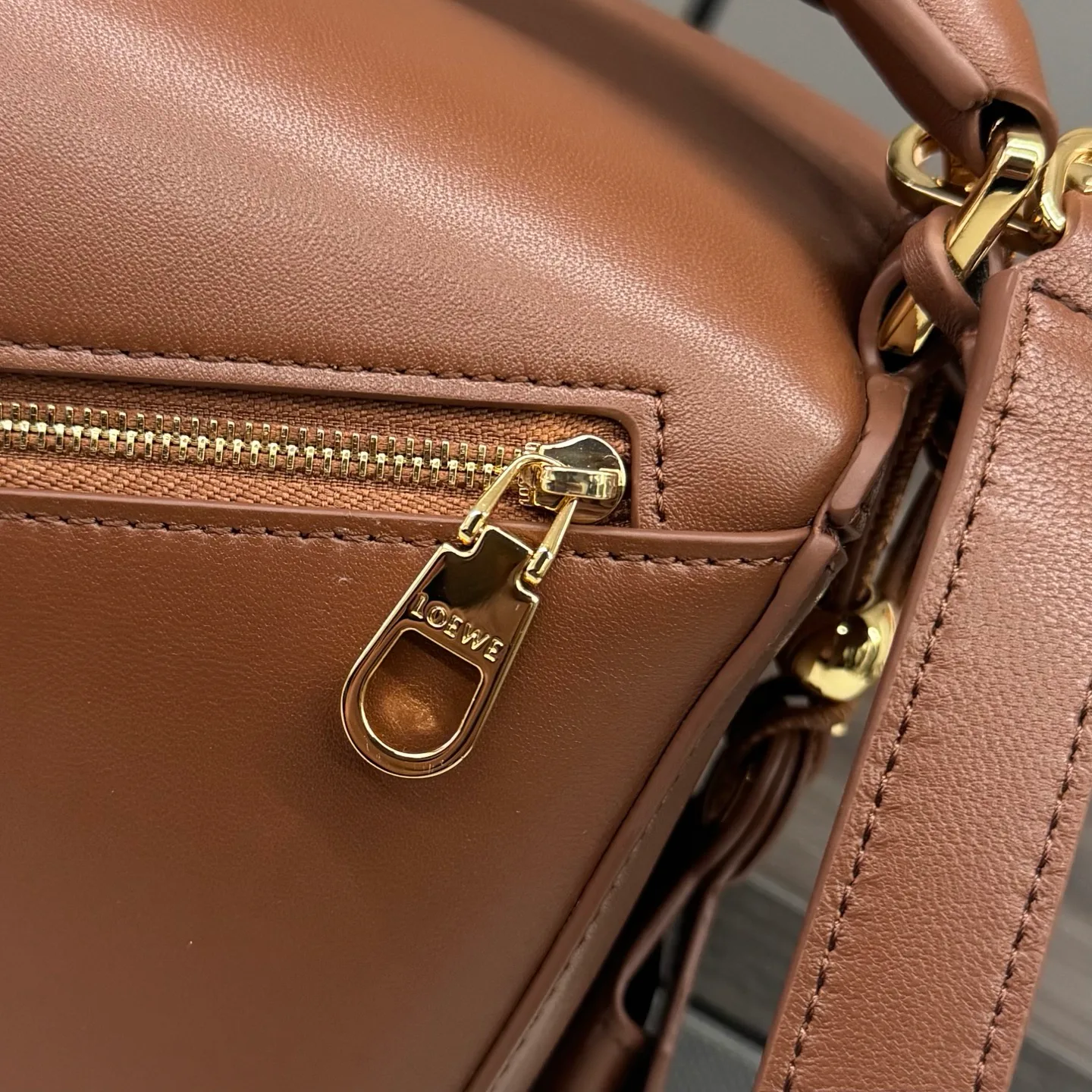 Классические Сумки Женские Loewe 17270362