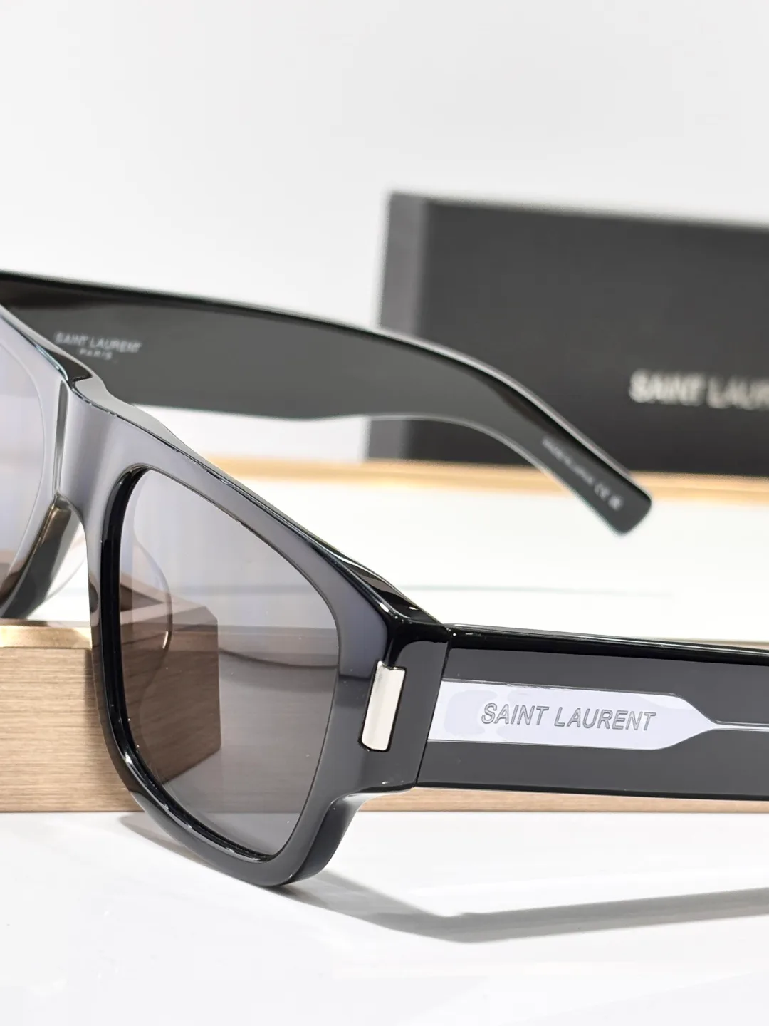 Очки Saint Laurent 12564404