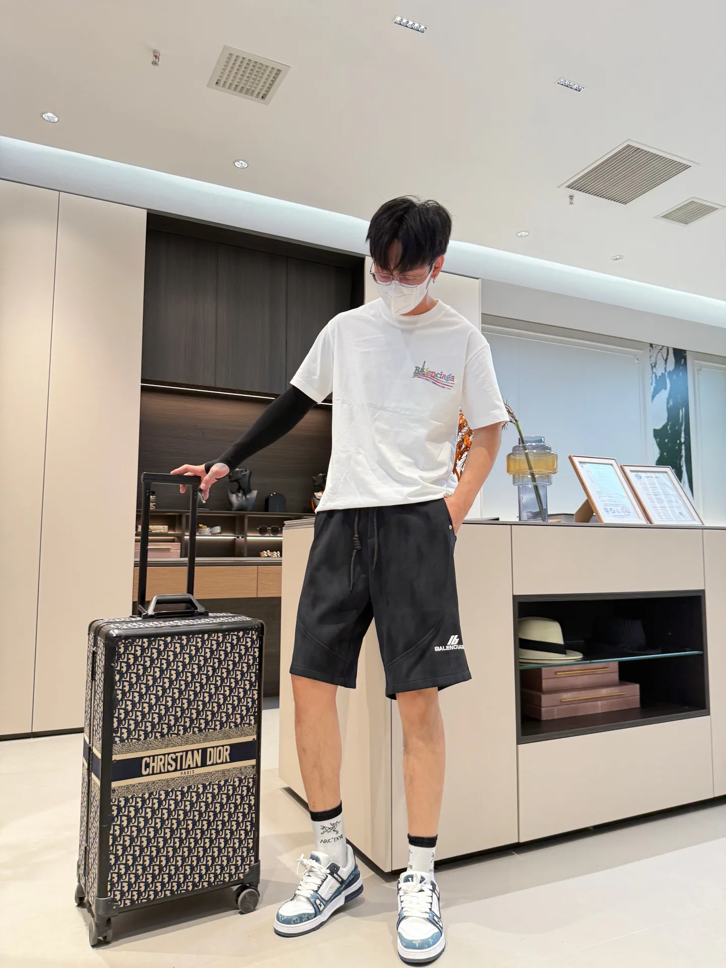 Шорты Мужские Balenciaga 11959441