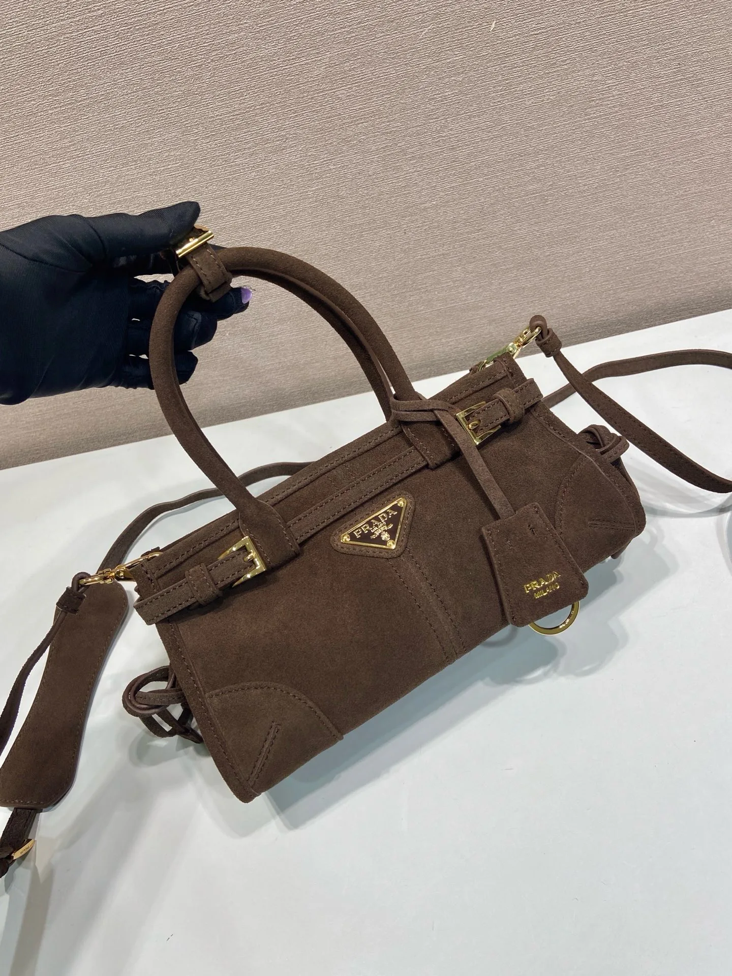 Классические Сумки Женские Prada 18237648