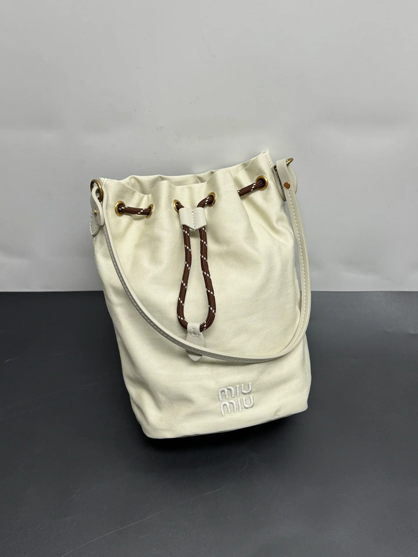 Классические Сумки Женские Miu Miu 17446903