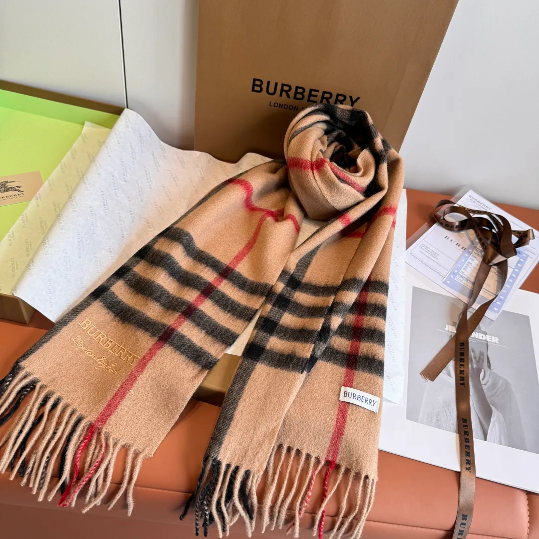 Шарфы Burberry 4549911