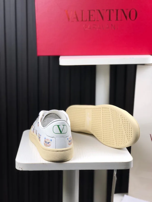 Кроссовки Женские Valentino 11707484