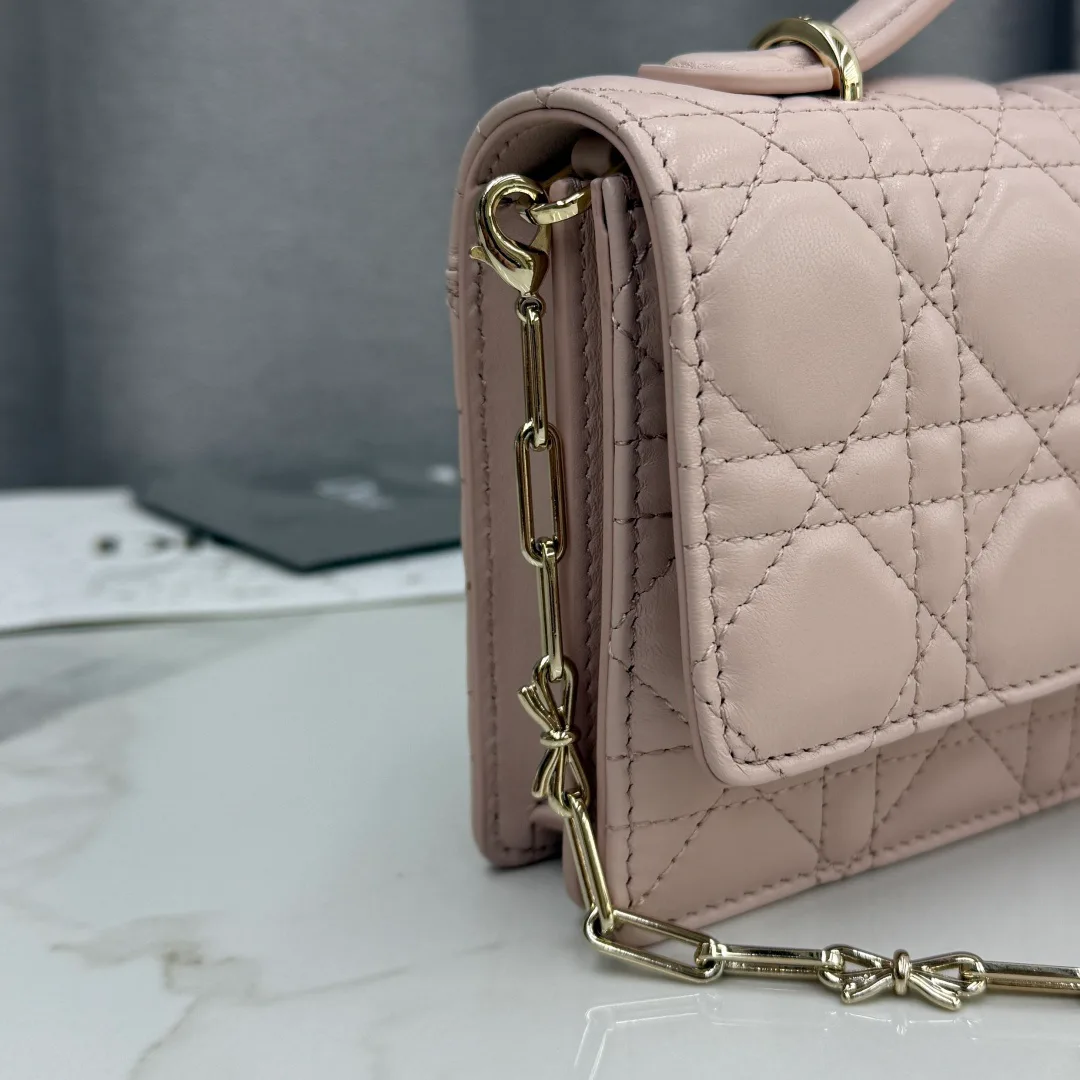 Классические Сумки Женские Christian Dior 12594775