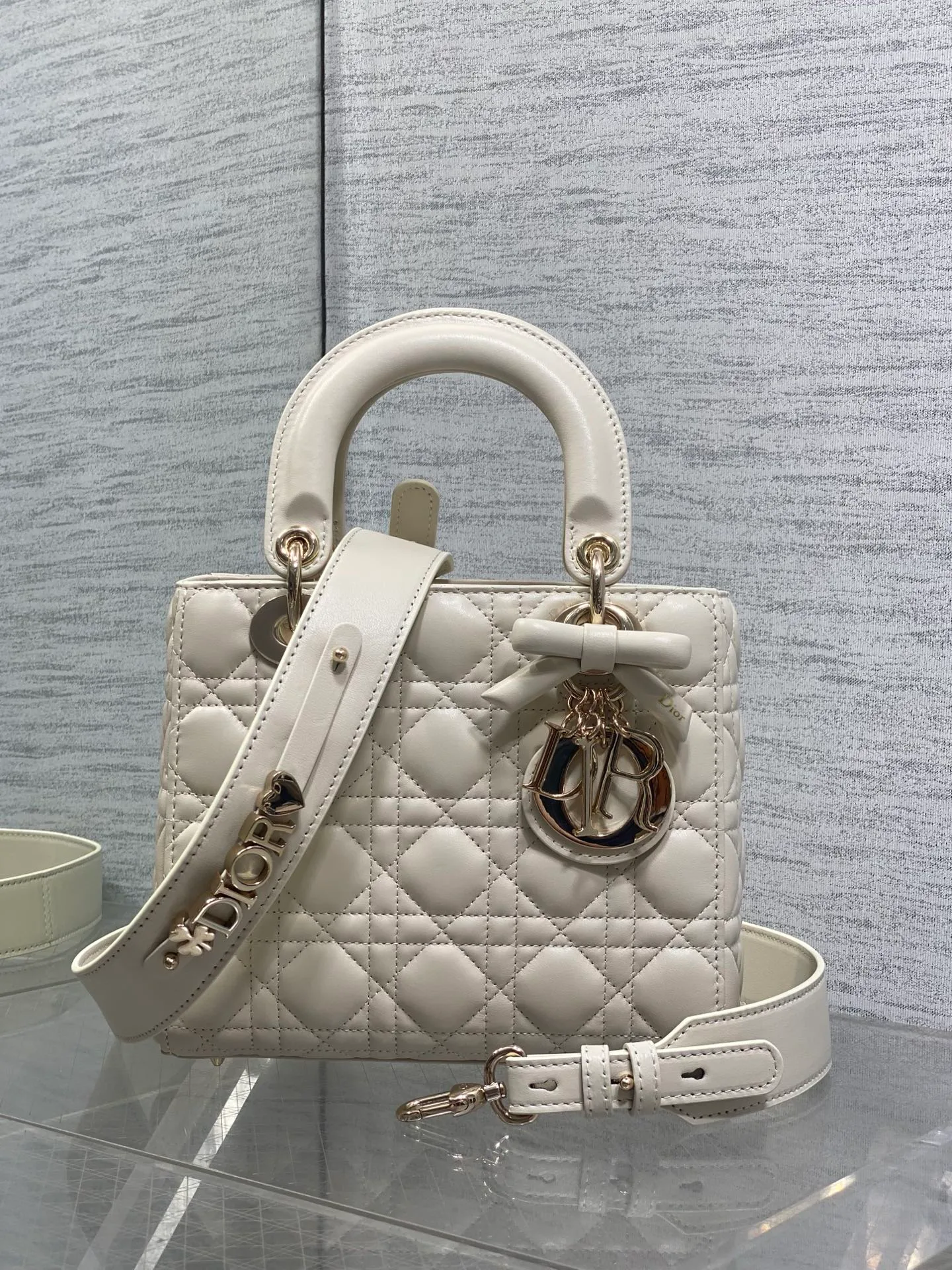 Классические Сумки Женские Christian Dior 17601471