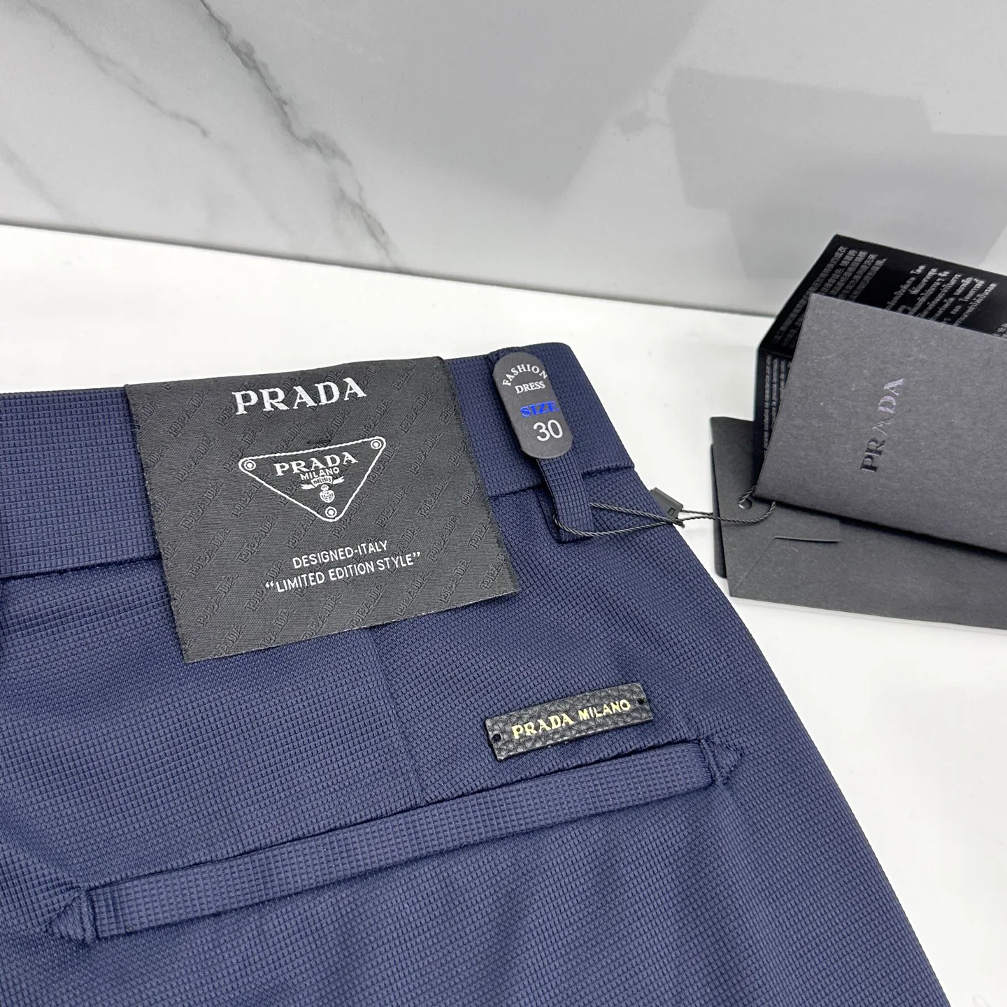 Брюки Мужские Prada 13118885