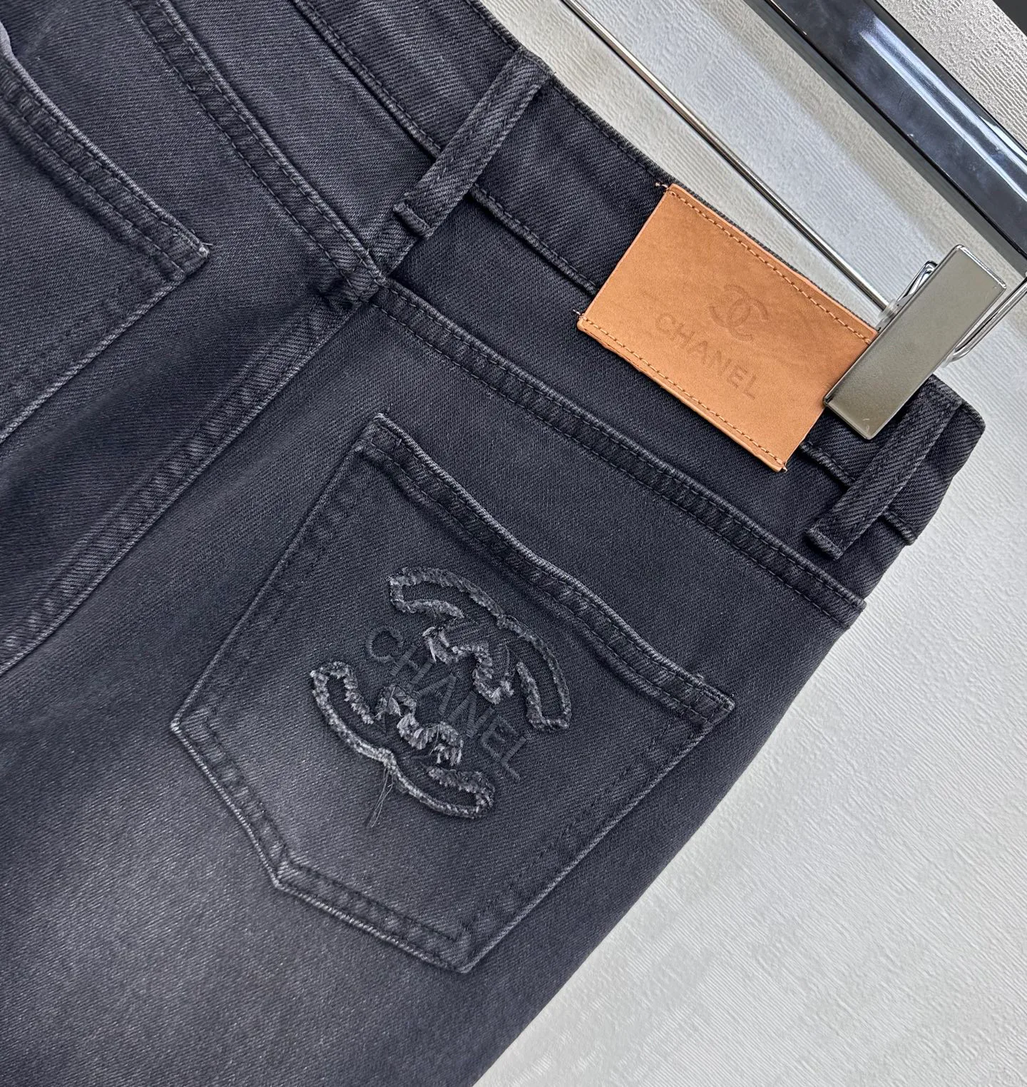 Джинсы Женские Chanel 11342883