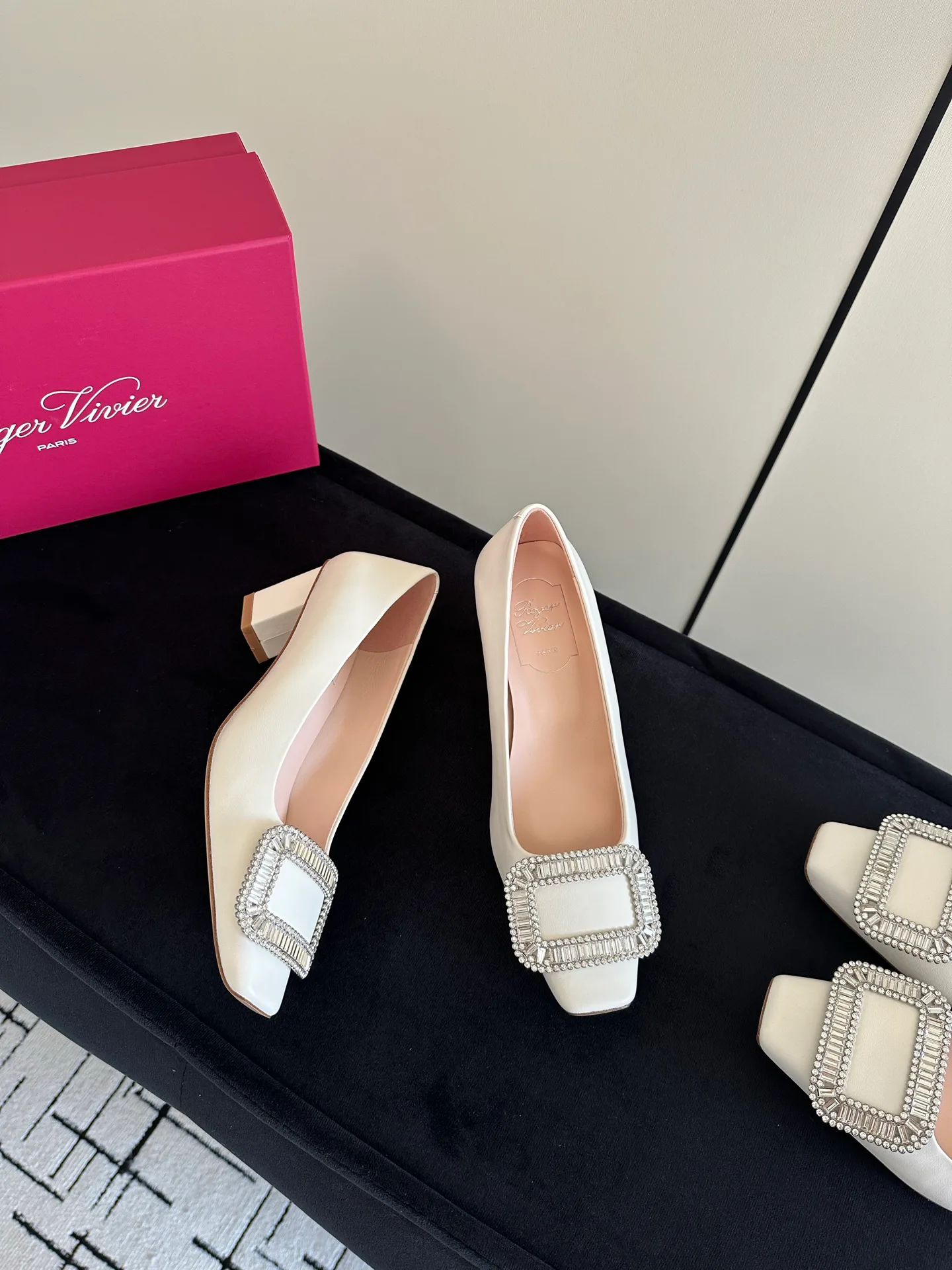 Туфли Женские Roger Vivier 17624507