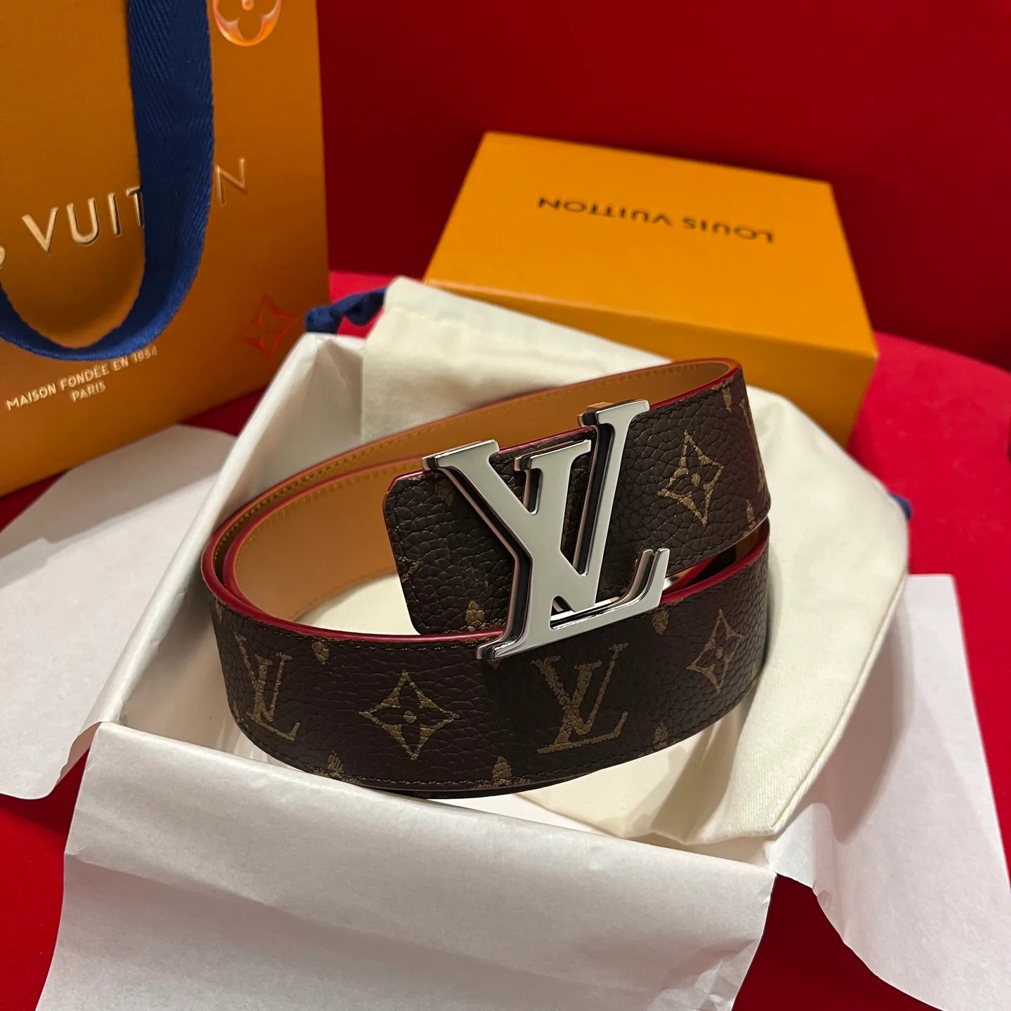 Ремни Louis Vuitton 17645332