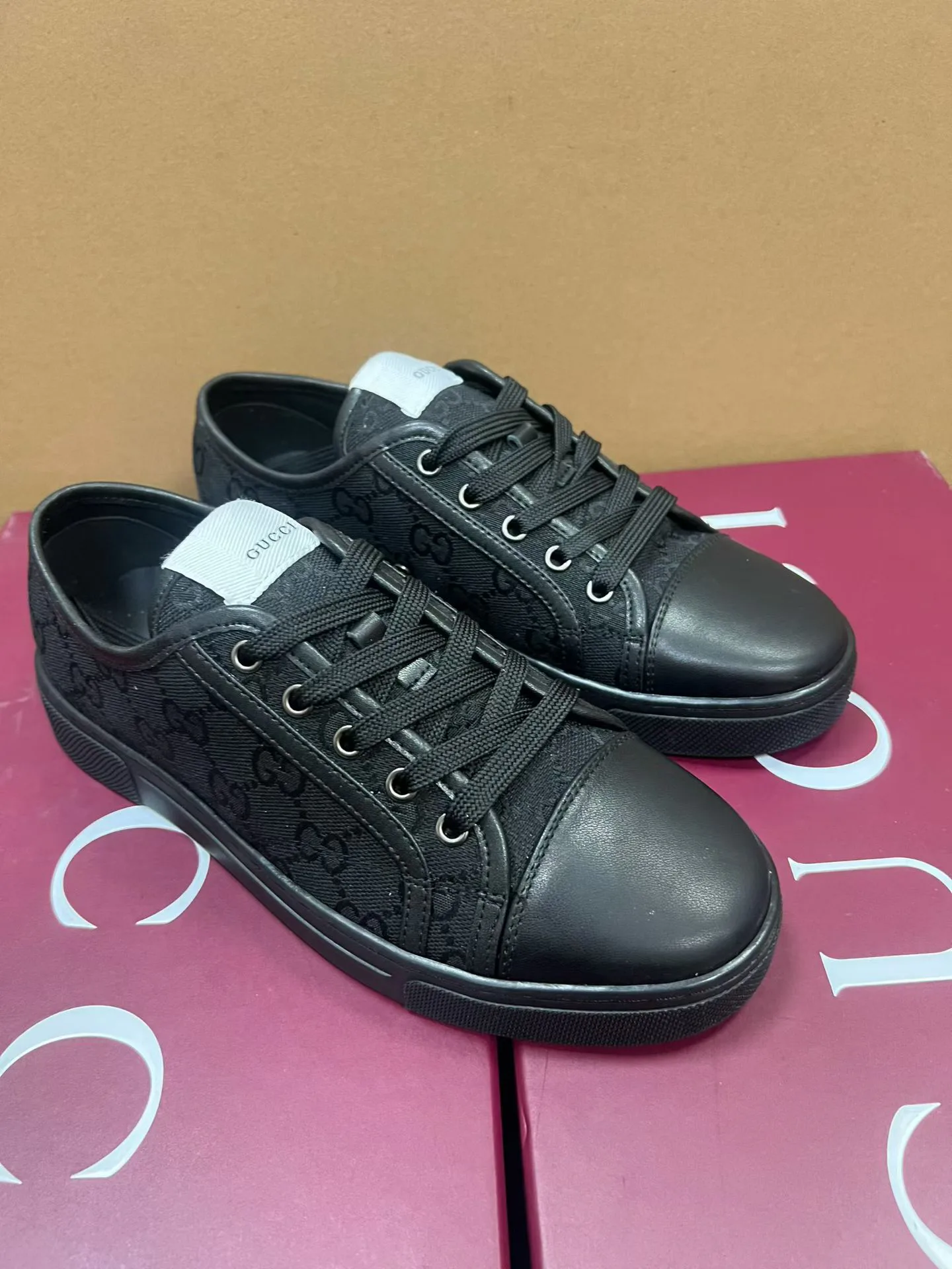 Кроссовки Женские Gucci 11517902