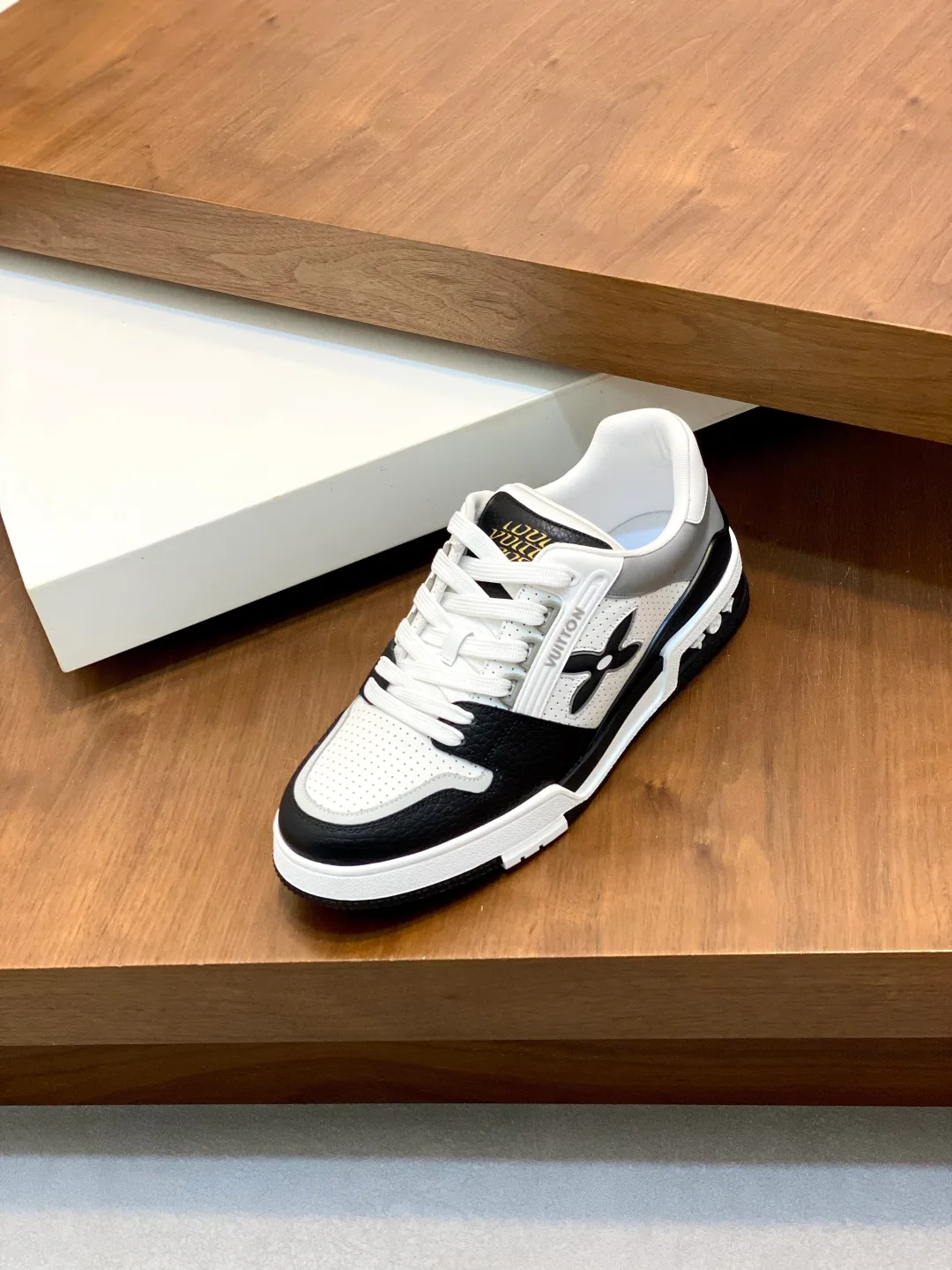 Кроссовки Мужские Louis Vuitton 33175