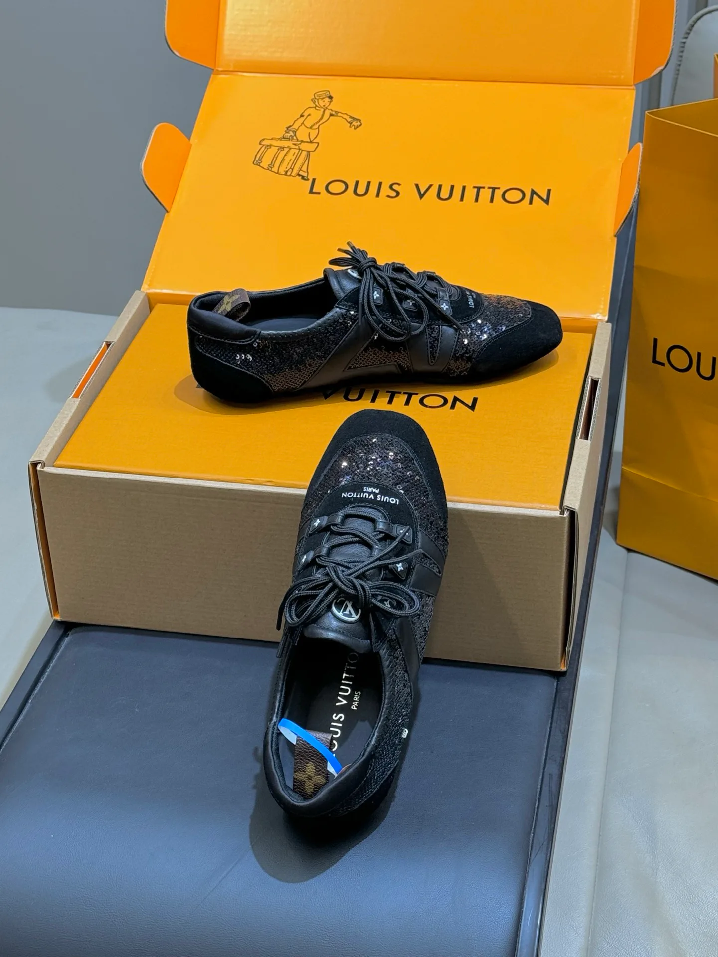 Кроссовки Женские Louis Vuitton 1130776
